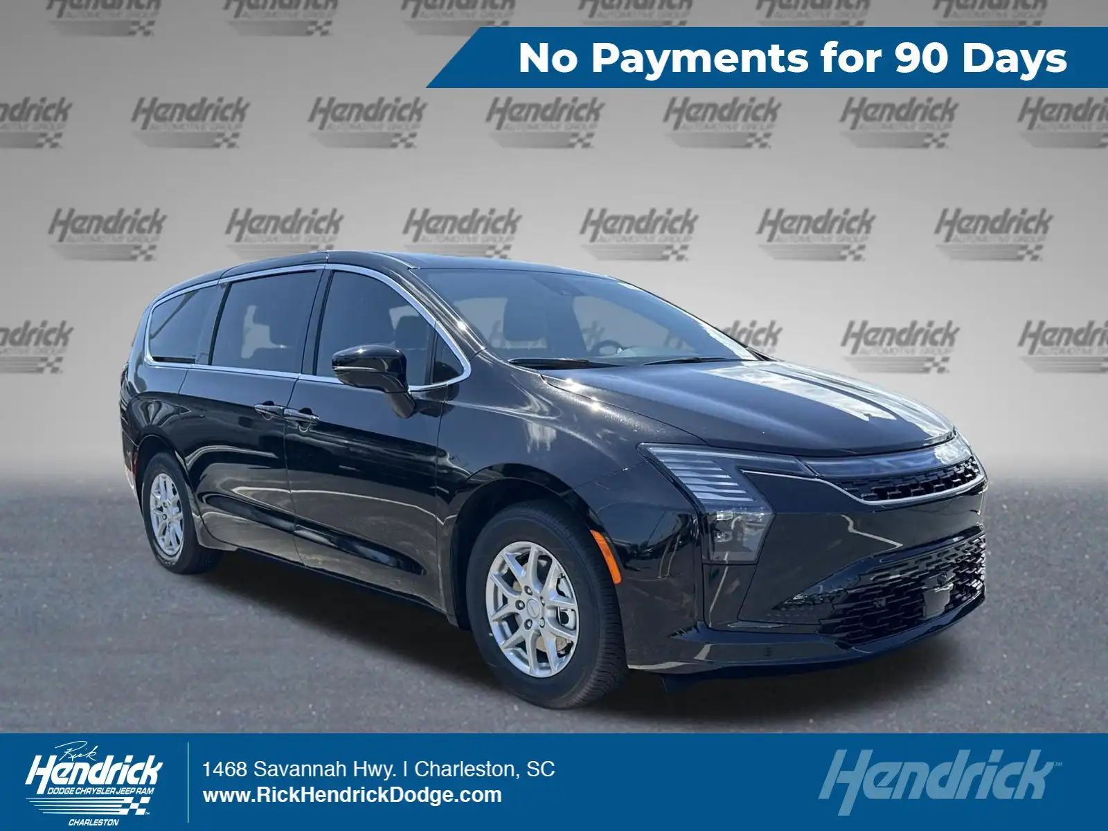 2027 Chrysler Pacifica Select's photo