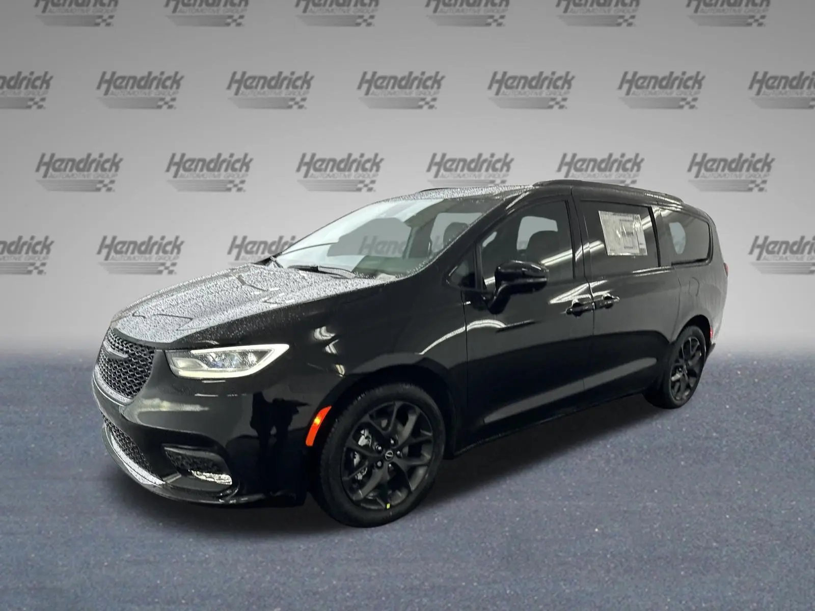 2026 Chrysler Pacifica Select photo 5