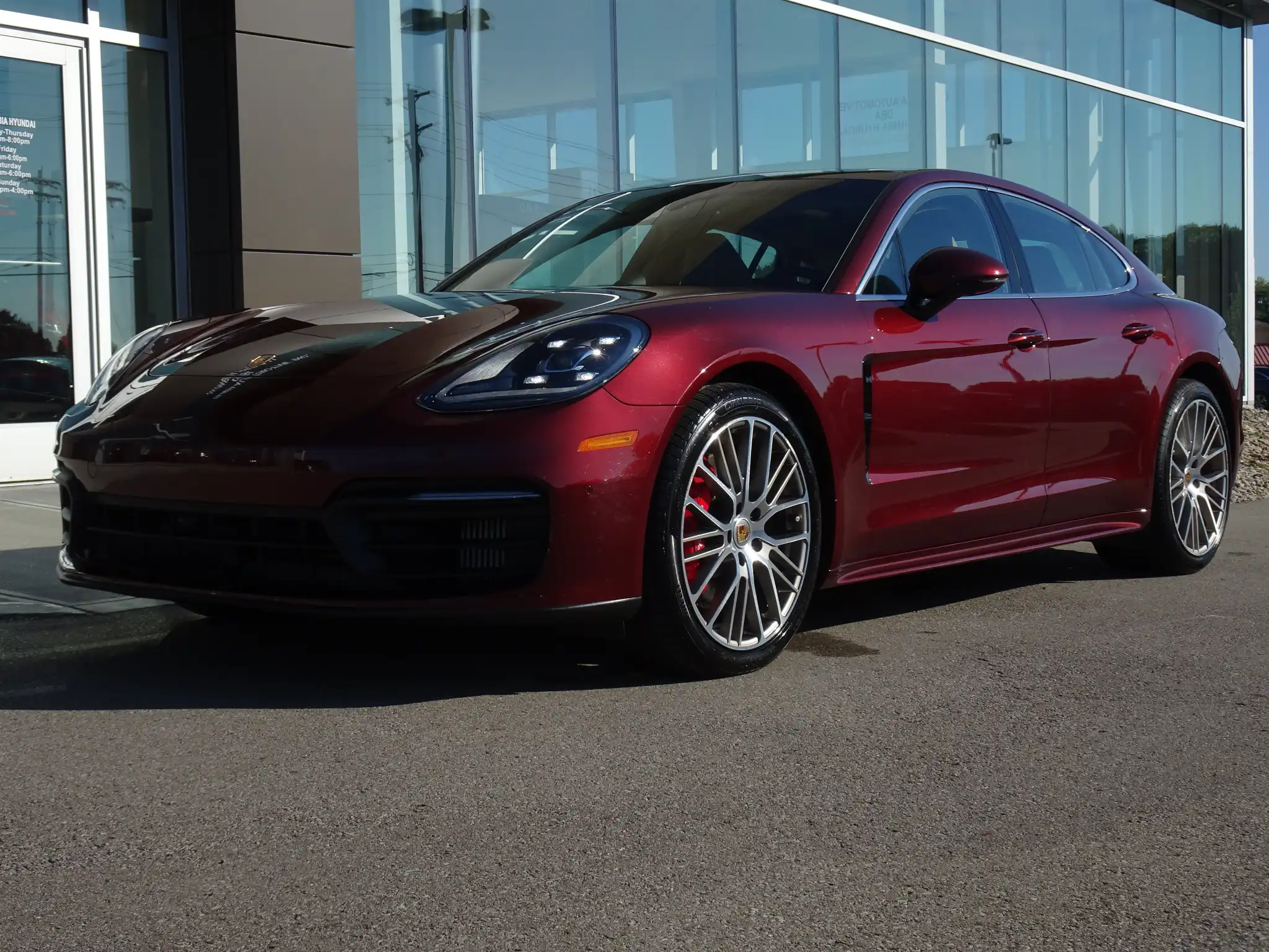 2021 Porsche Panamera 4S's photo