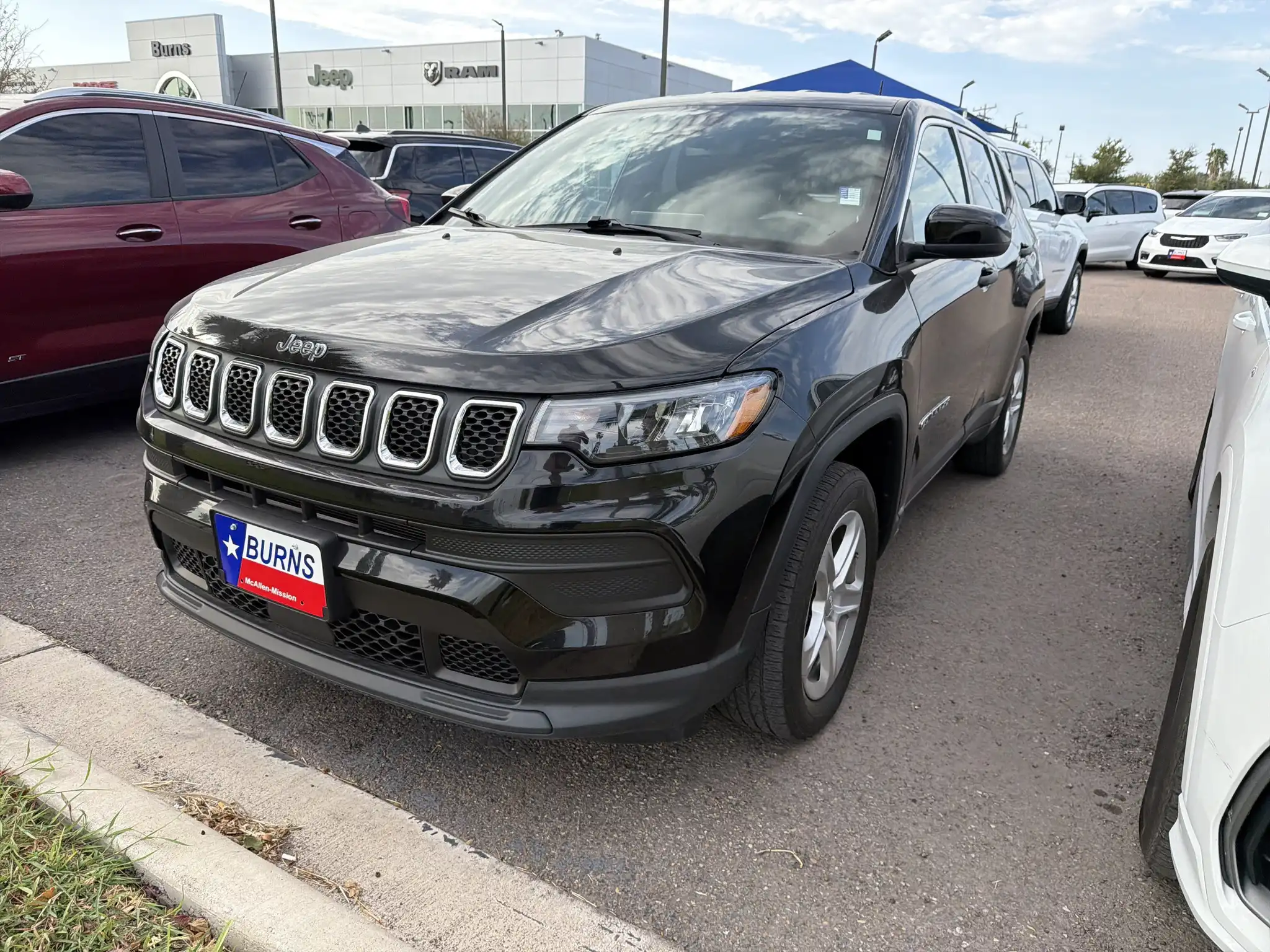 2023 Jeep Compass Sport 4WD's photo