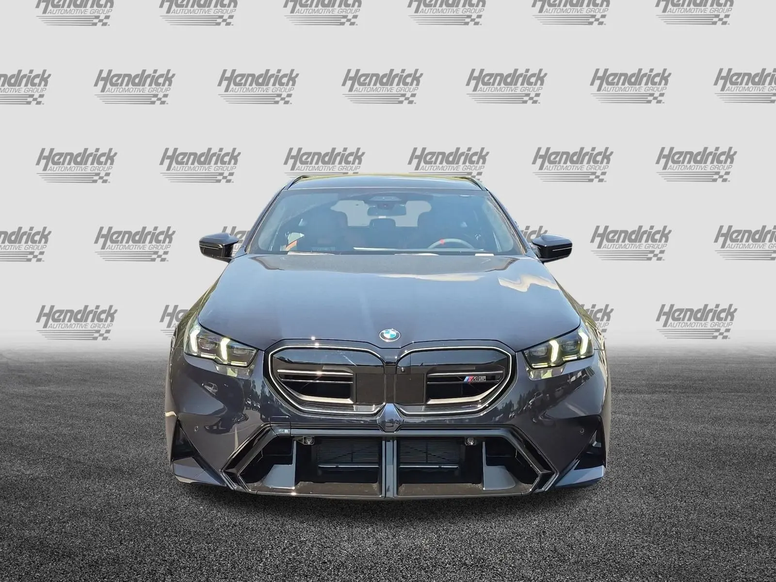 2027 BMW M5 M5 Touring photo 3