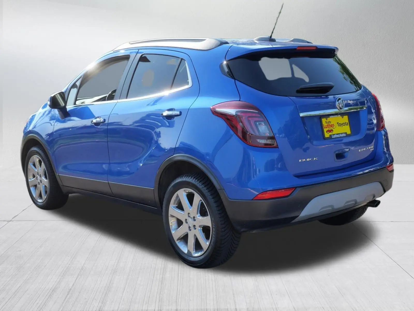 2017 Buick Encore Essence AWD photo 5