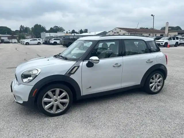 2014 MINI Countryman Countryman S ALL4's photo