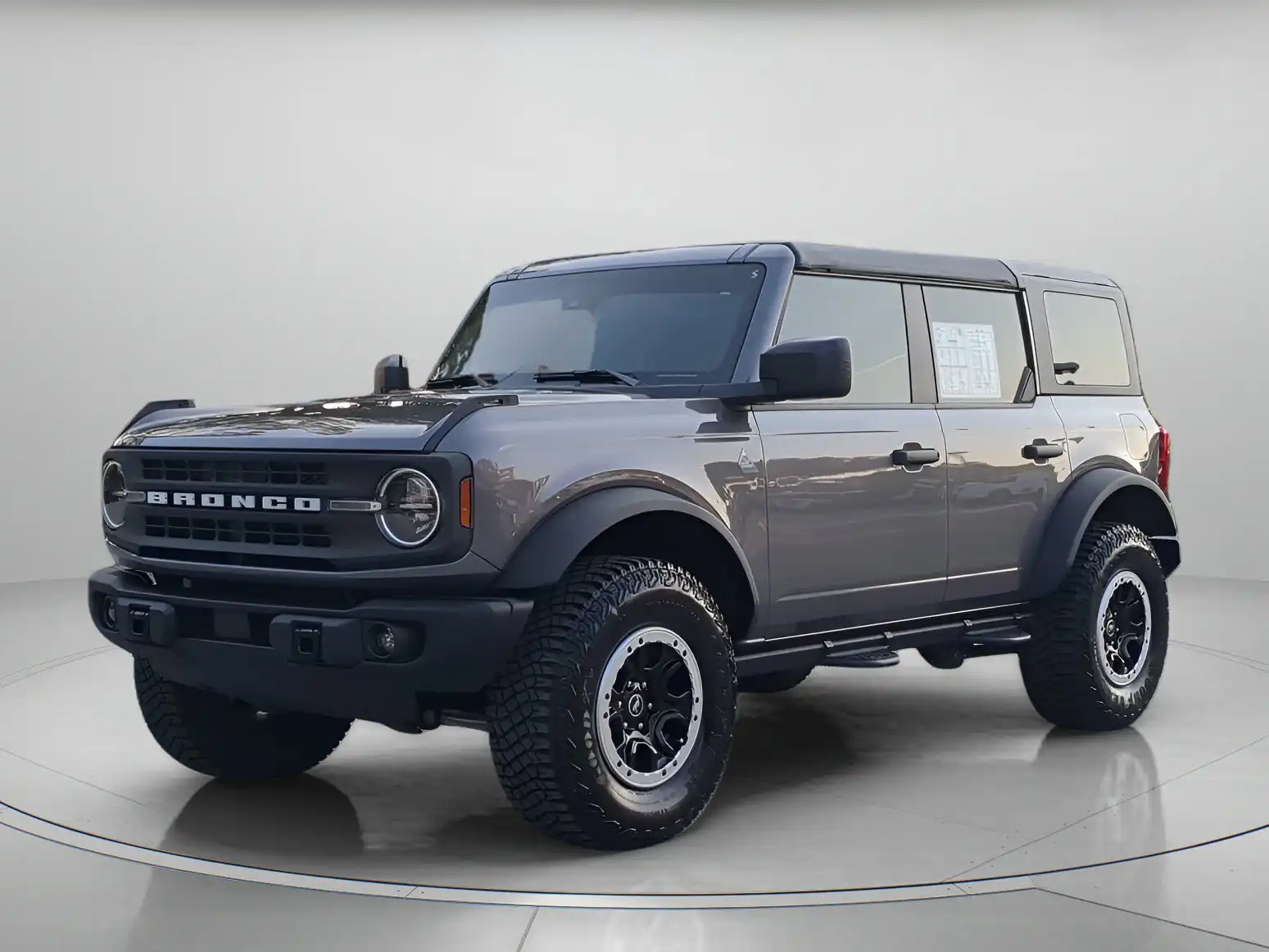 2024 Ford Bronco Black Diamond Mid (322A) 4x4's photo