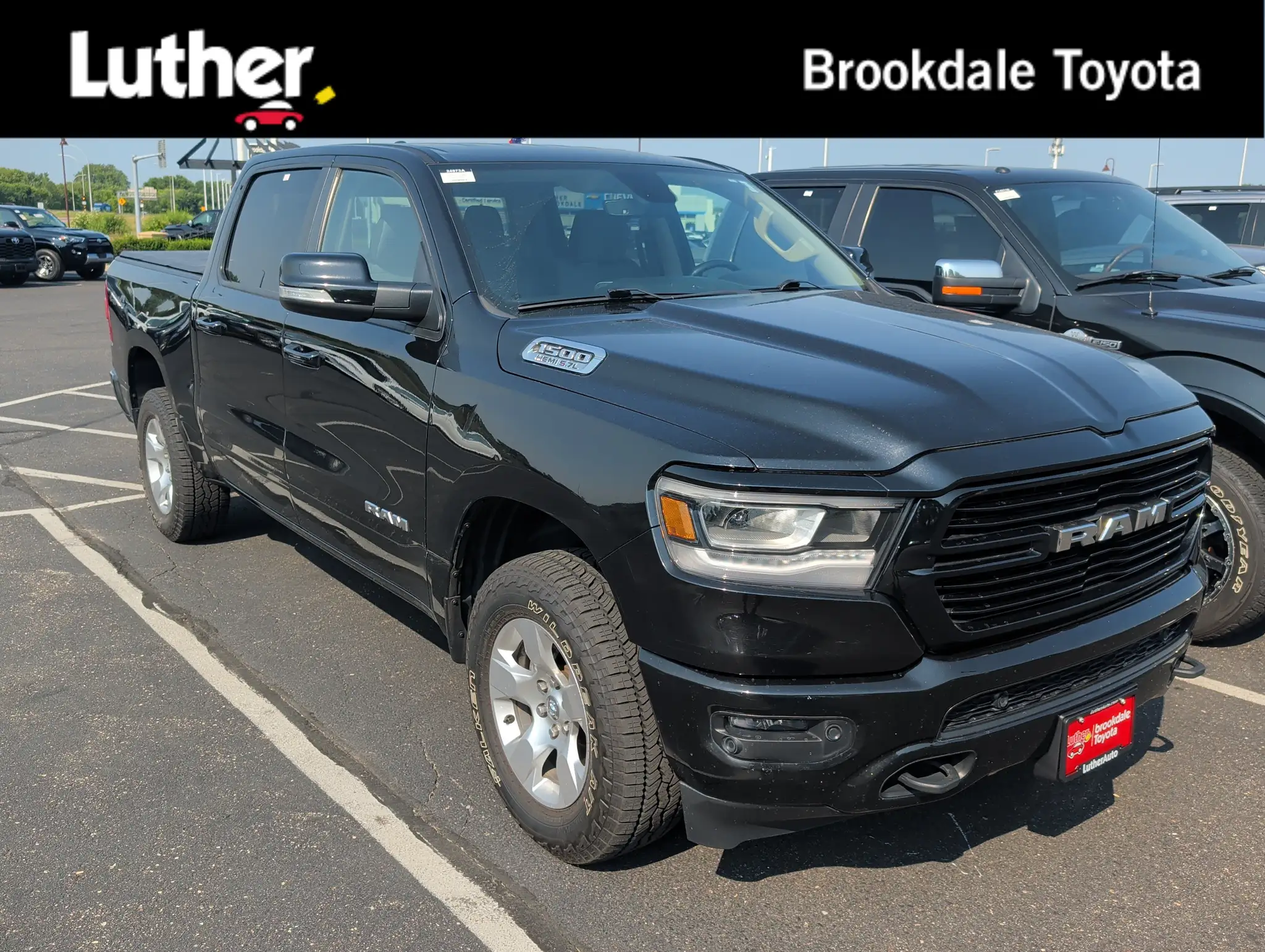2019 RAM 1500 Big Horn/Lone Star 4x4 Crew Cab 5'7's photo