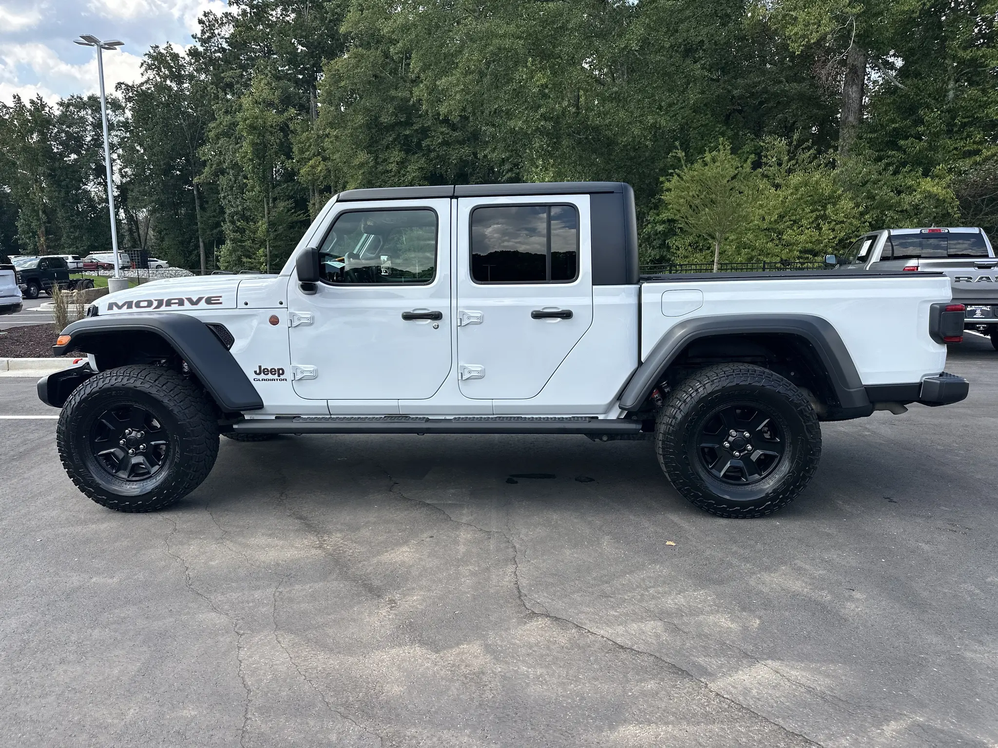 2021 Jeep Gladiator Mojave photo 5