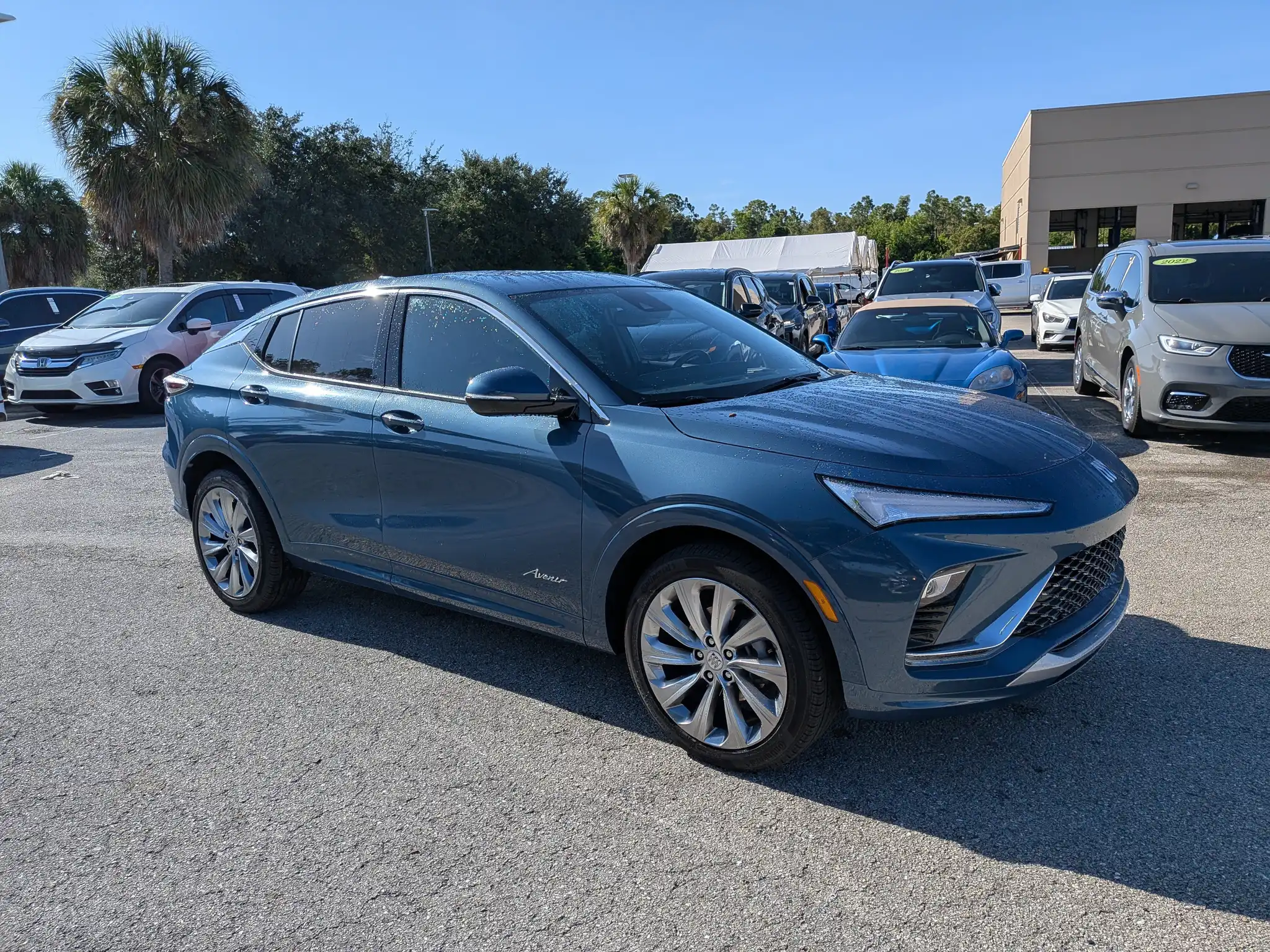 2025 Buick Envista Avenir's photo