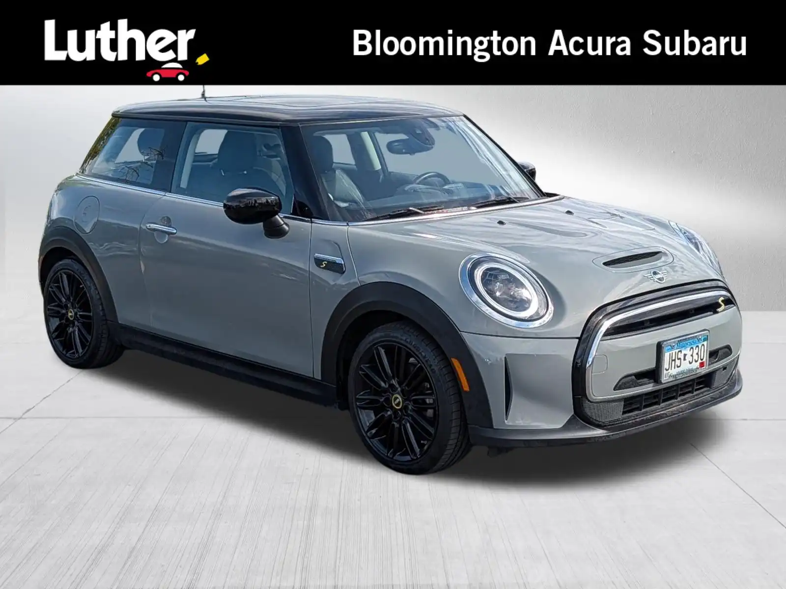 2022 MINI Hardtop Cooper SE's photo
