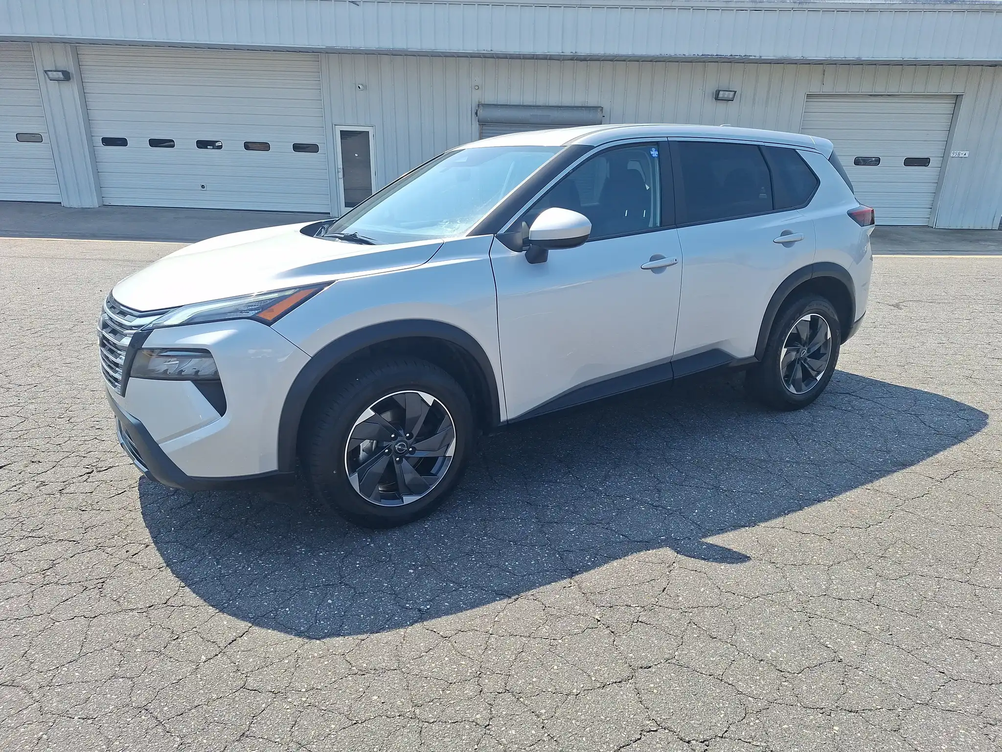 2025 Nissan Rogue SV AWD's photo