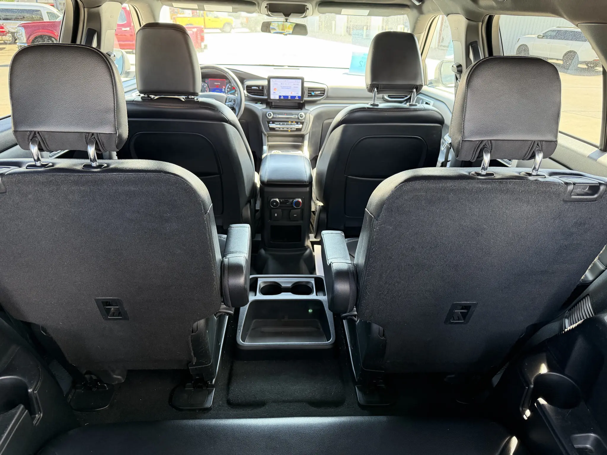 2020 Ford Explorer XLT 4WD photo 5