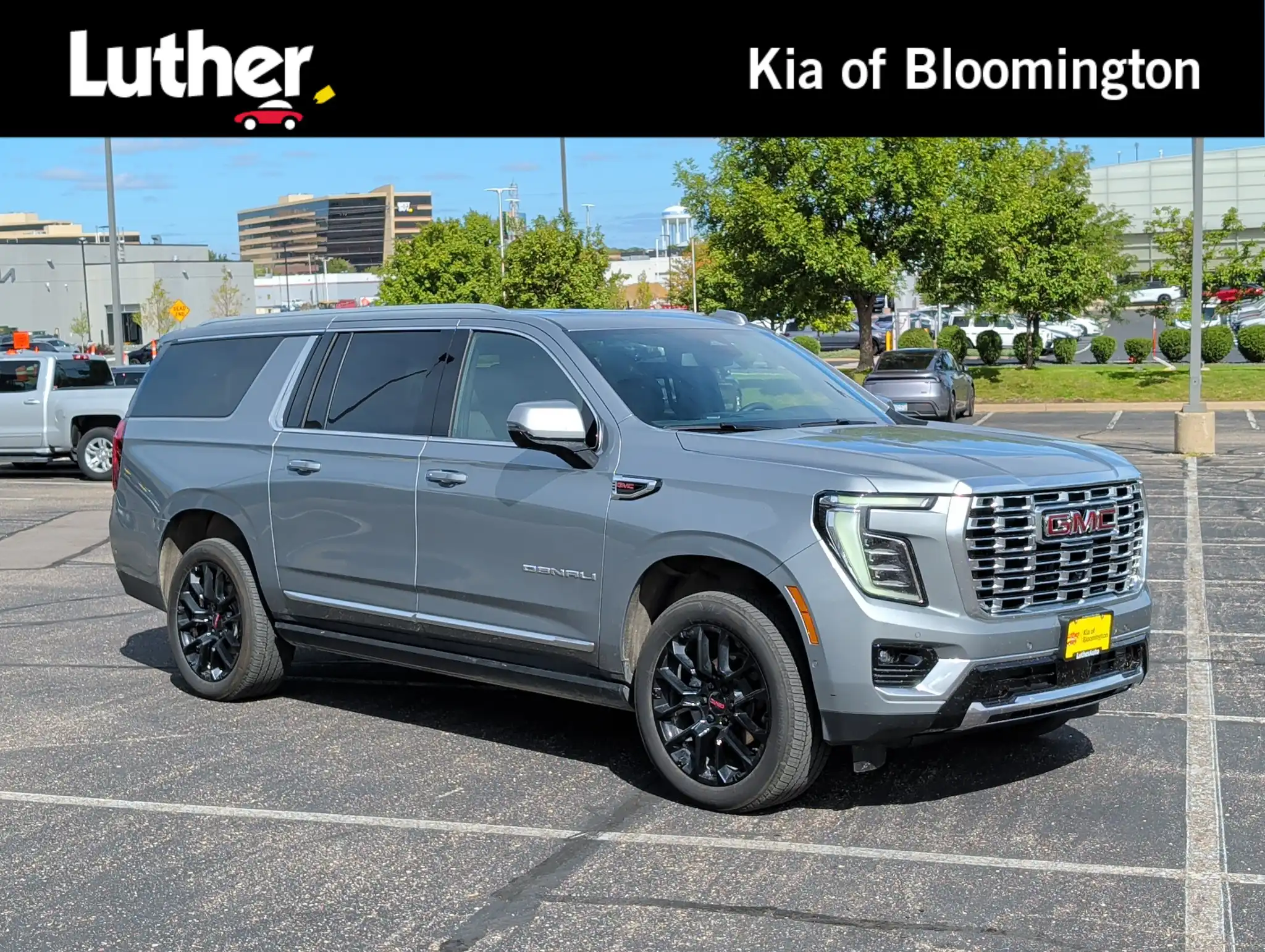 2025 GMC Yukon Denali AWD's photo