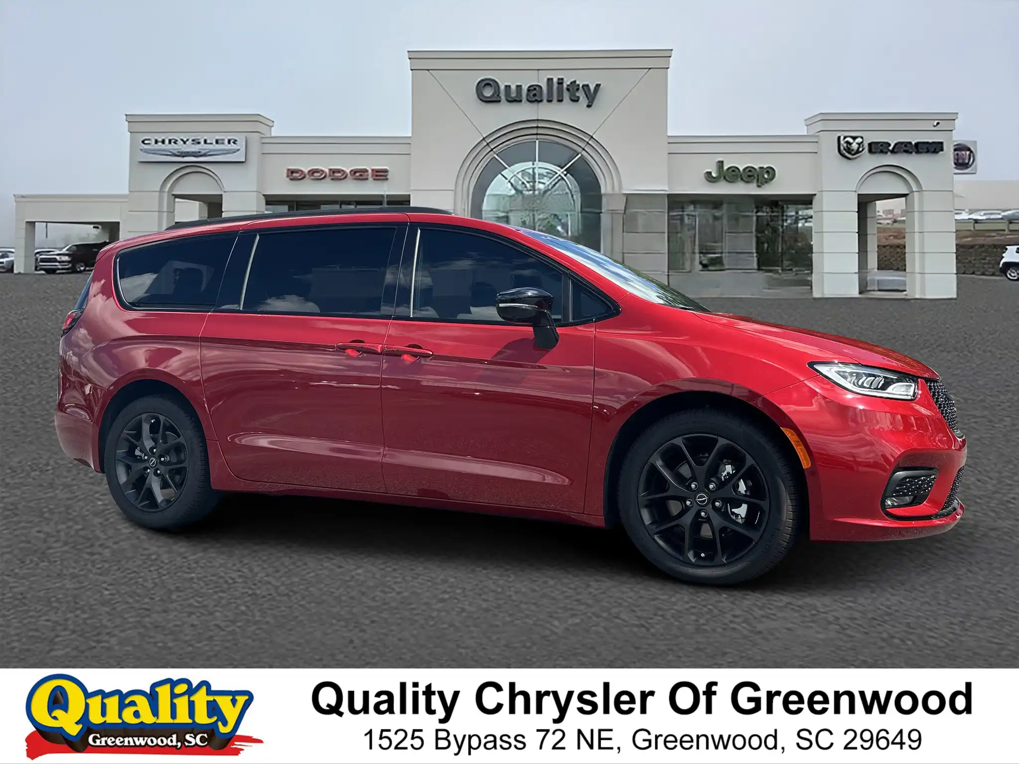 2026 Chrysler Pacifica Select's photo