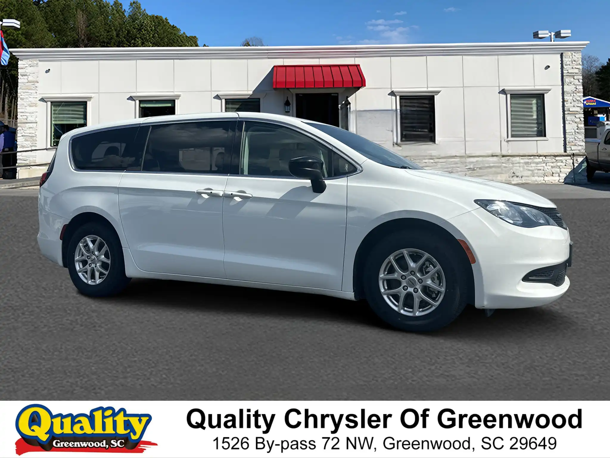 2024 Chrysler Voyager LX's photo