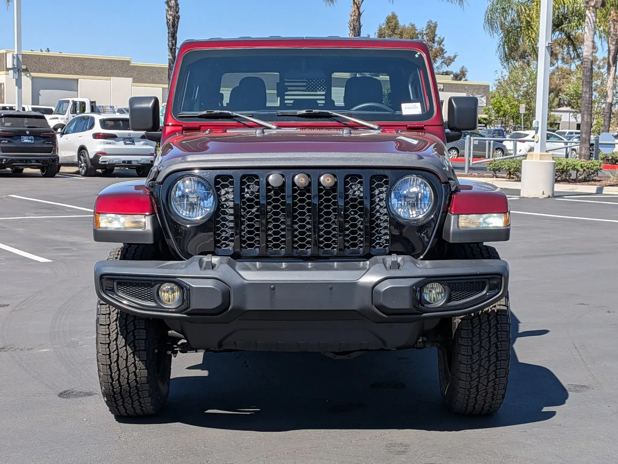 2021 Jeep Gladiator Willys Sport photo 3