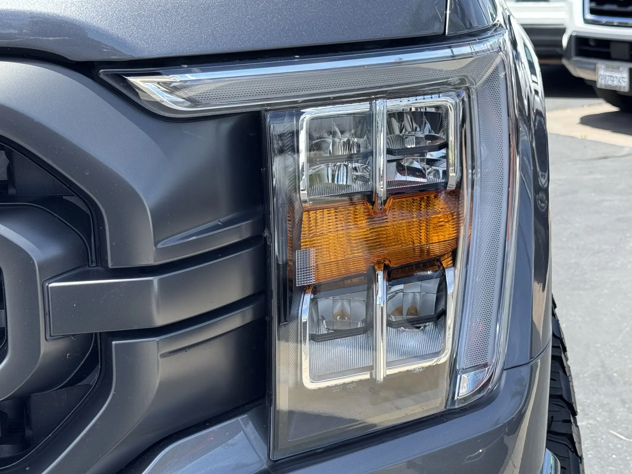 2023 Ford F-150 XLT 4x4 SuperCrew 5-1/2 Box photo 5