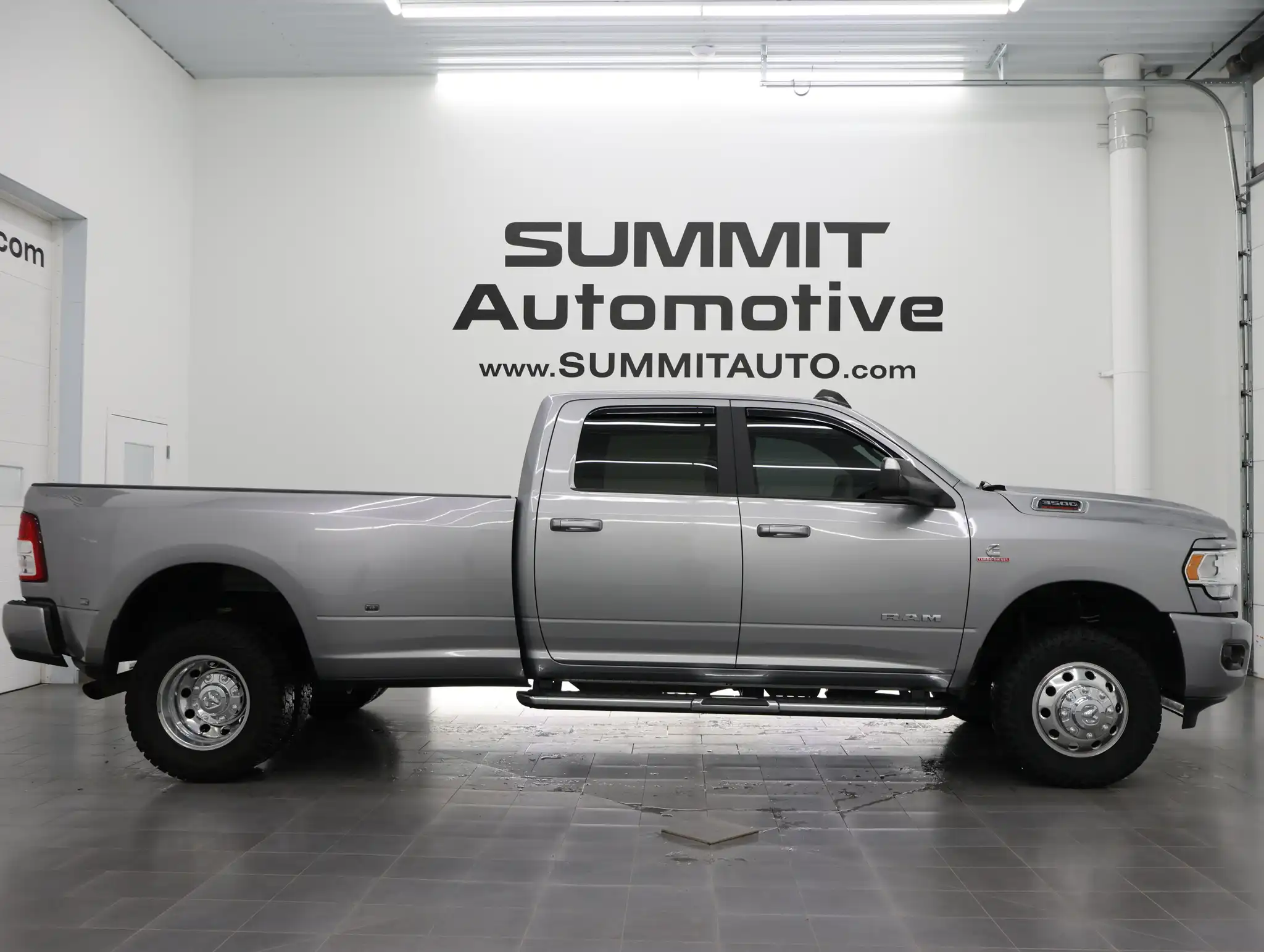 2022 RAM 3500 Big Horn 4WD Crew Cab LWB's photo