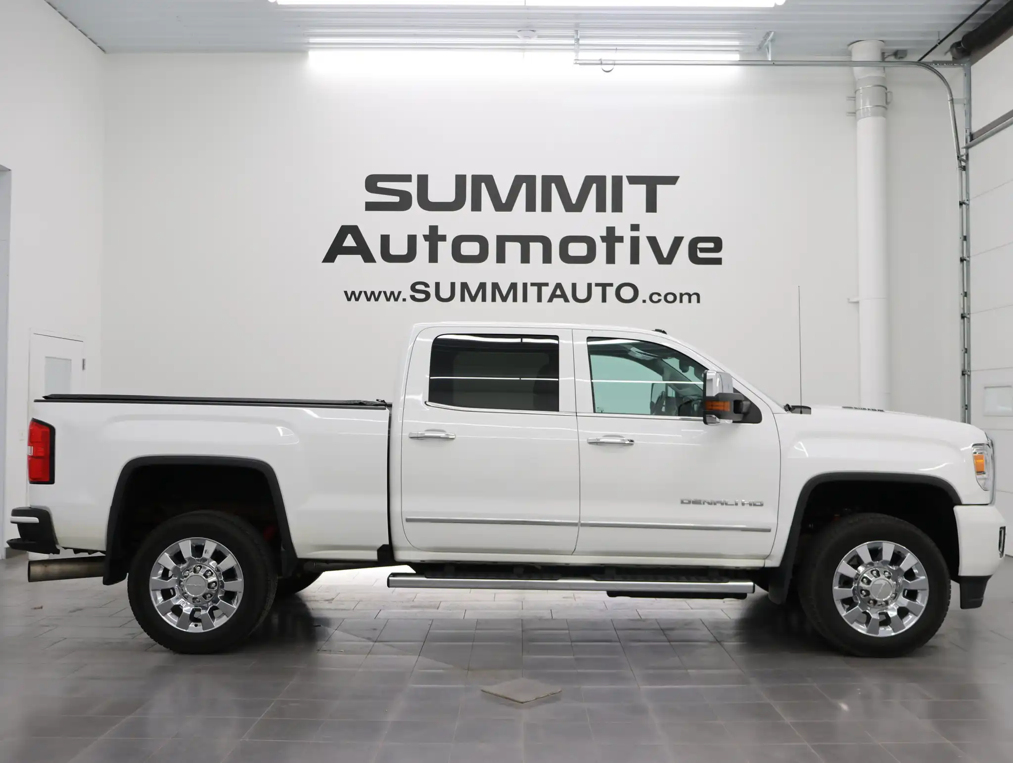2016 GMC Sierra Denali 4WD Crew Cab Standard Box's photo