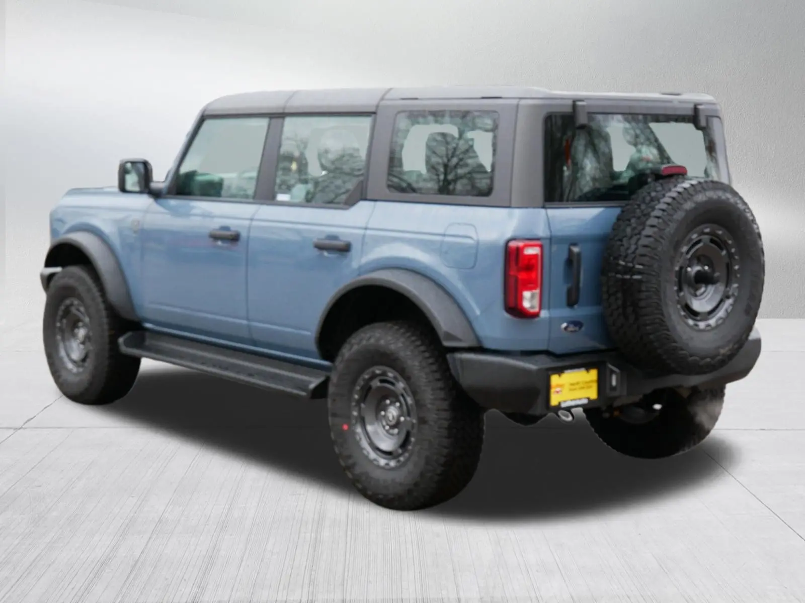 2025 Ford Bronco Base 4x4 photo 5