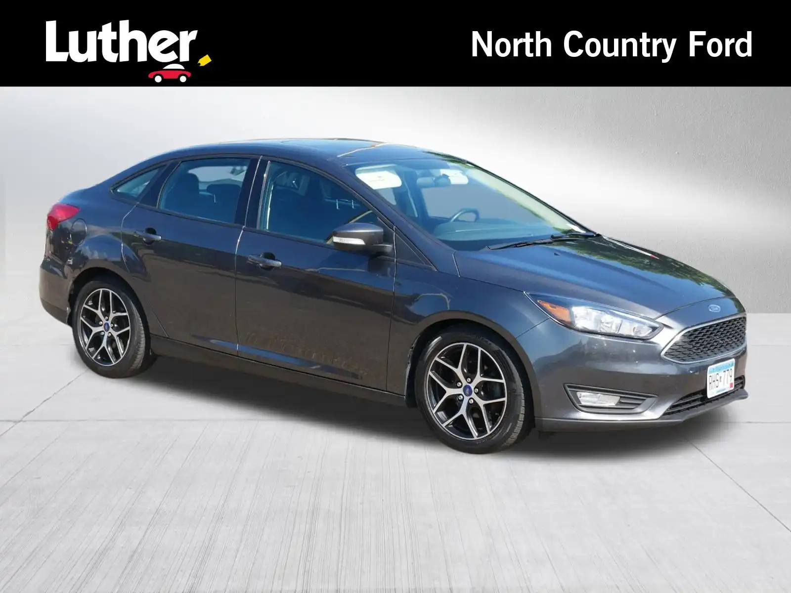 2017 Ford Focus Sedan SEL's photo