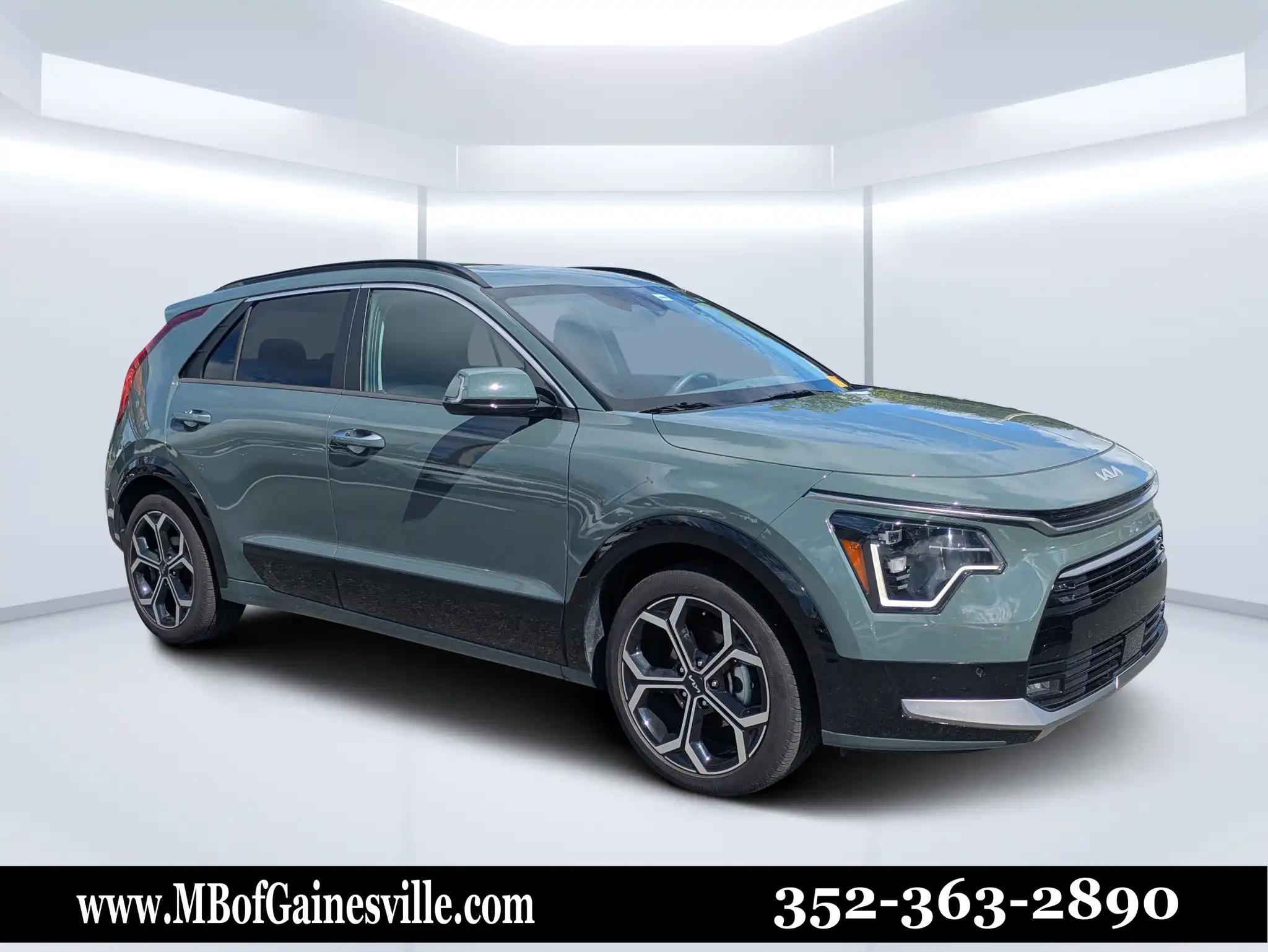 2025 Kia Niro Hybrid Touring SX's photo