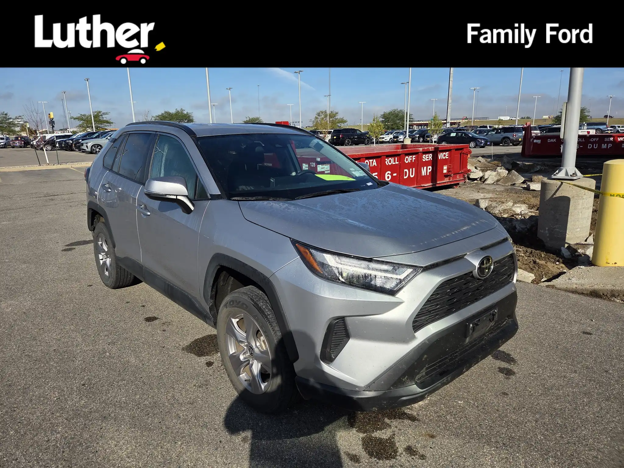 2025 Toyota RAV4 XLE AWD's photo