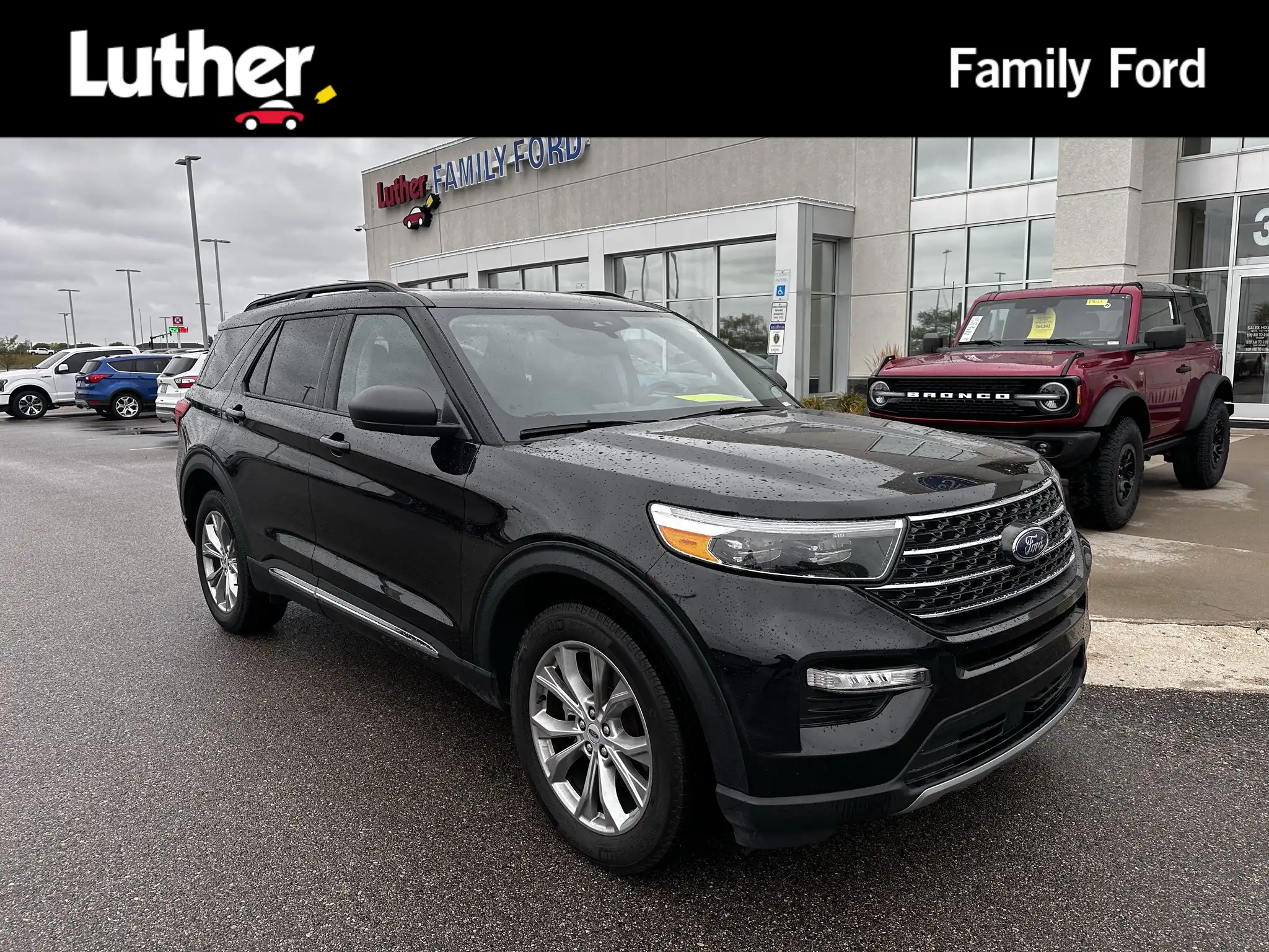 2023 Ford Explorer XLT 4WD's photo