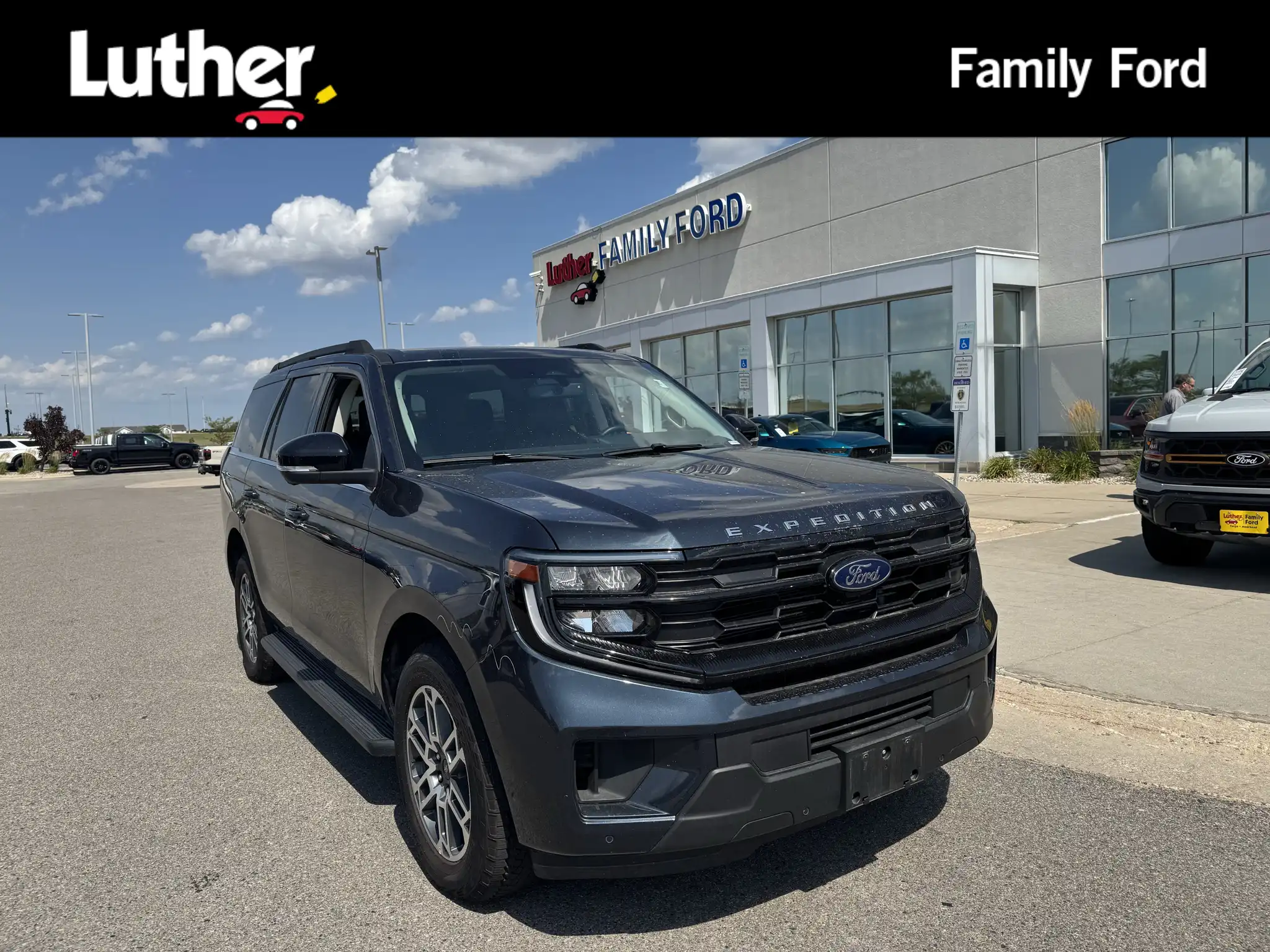 2025 Ford Expedition Active 4x4's photo