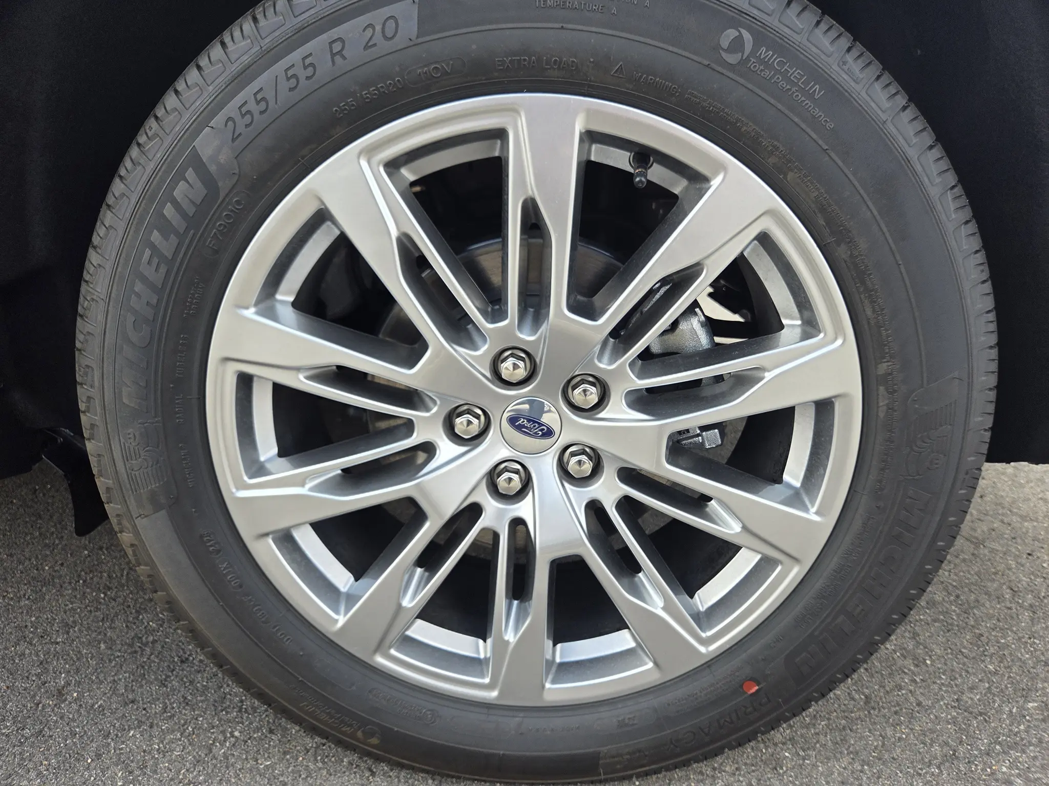 2026 Ford Explorer Active 4WD photo 5