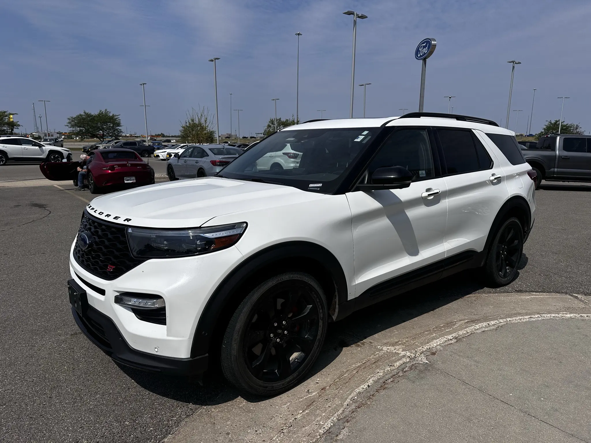 2020 Ford Explorer ST 4WD photo 3