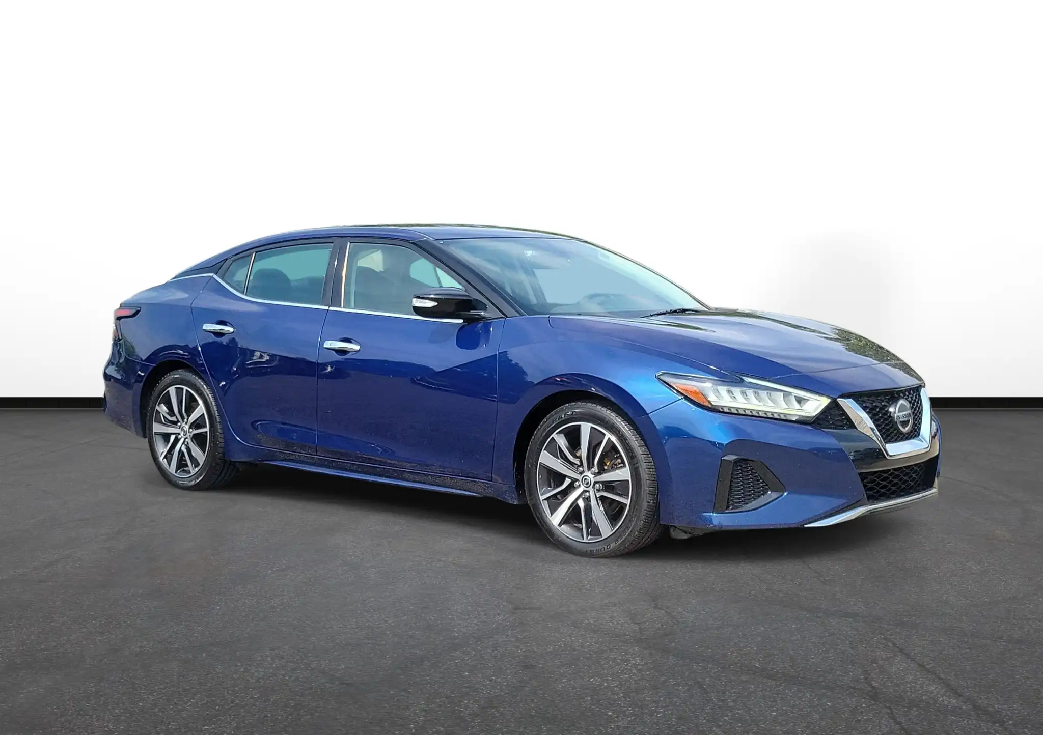 2019 Nissan Maxima SV's photo