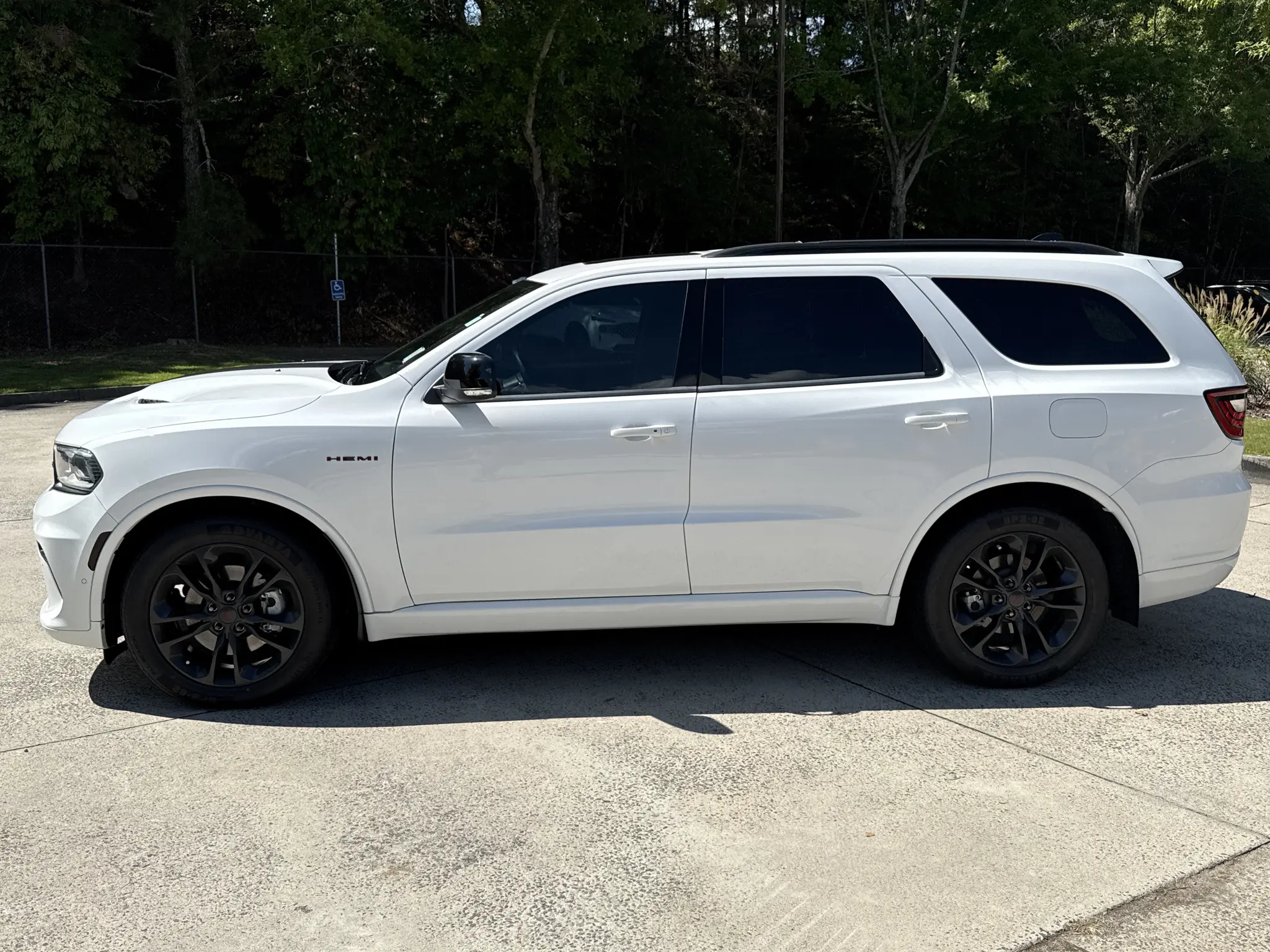 2023 Dodge Durango R/T AWD Premium photo 4