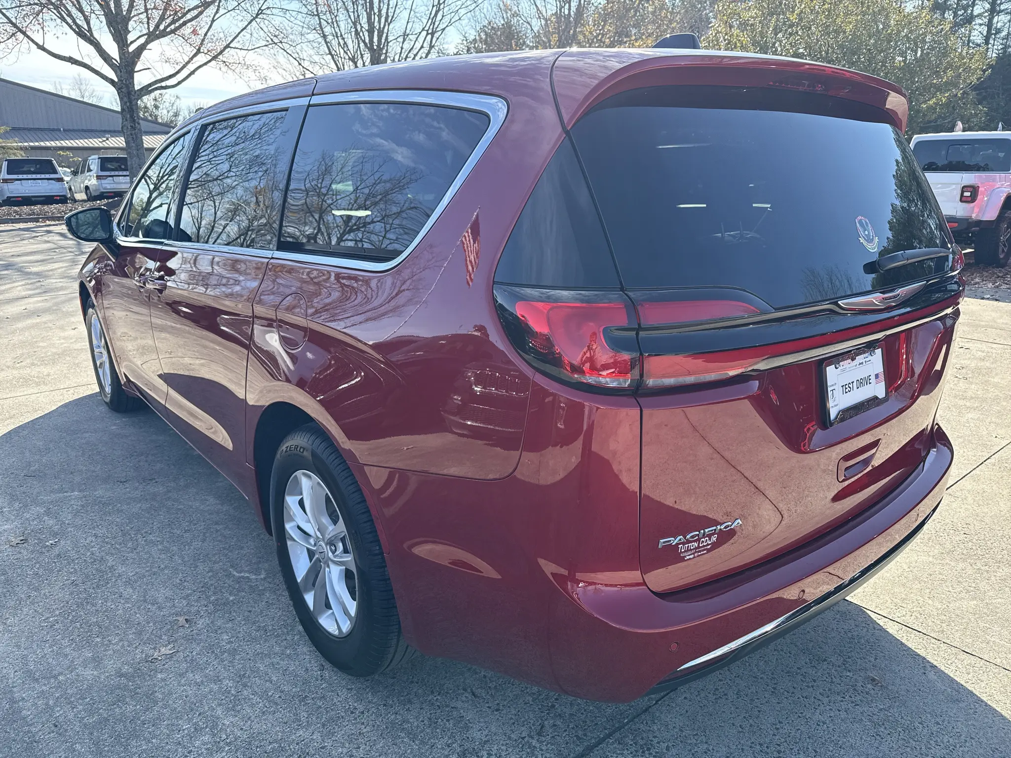 2026 Chrysler Pacifica Select photo 5