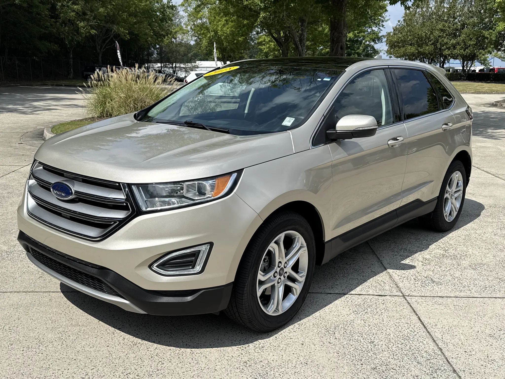 2018 Ford Edge Titanium photo 3