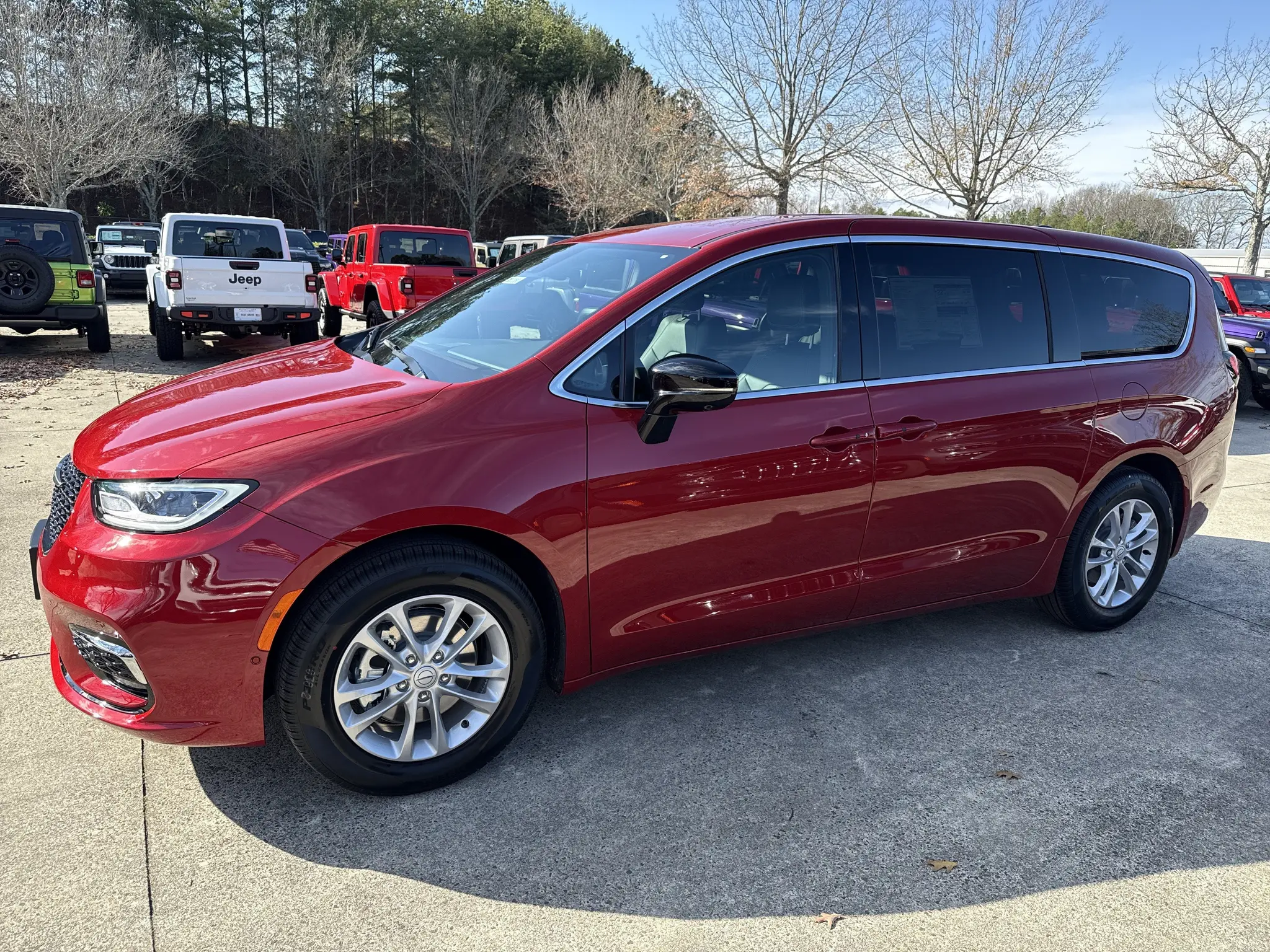 2026 Chrysler Pacifica Select photo 4
