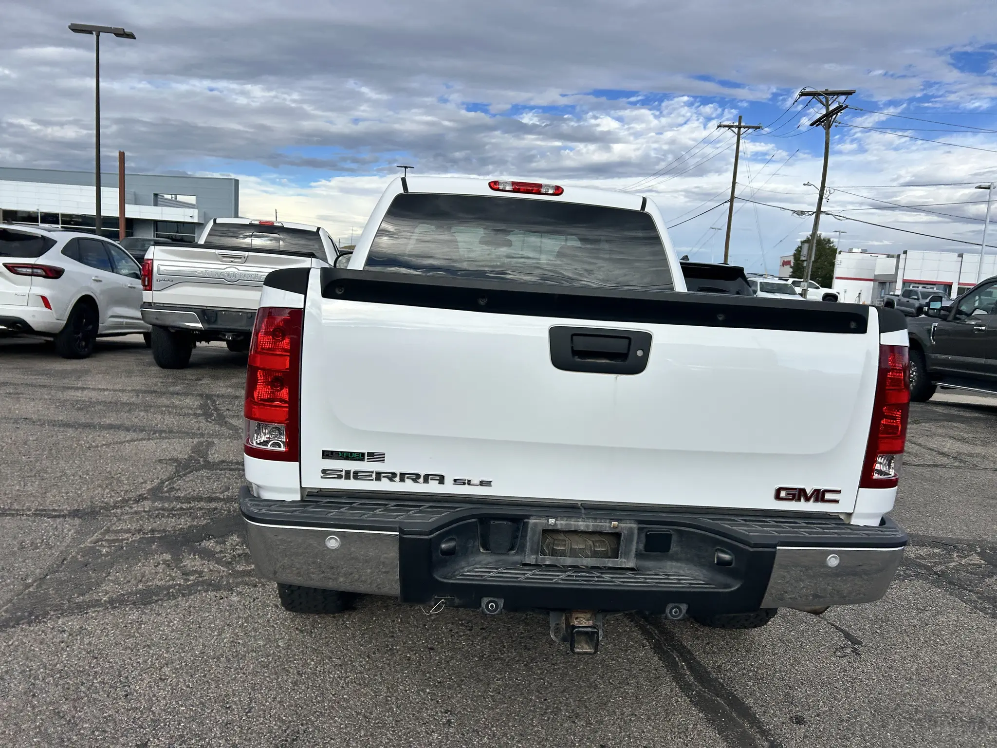 2012 GMC Sierra SLE 4WD Crew Cab SWB photo 4