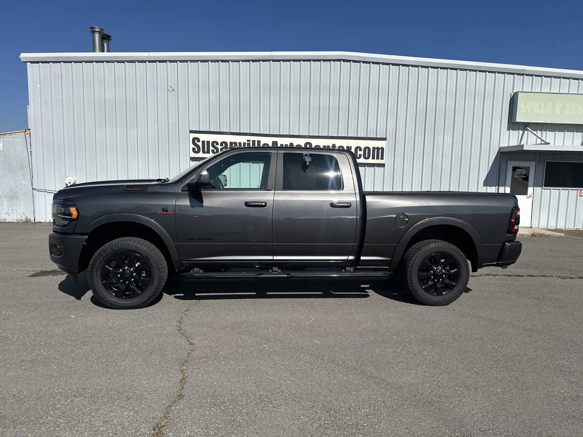 2022 RAM 3500 Limited 4WD Crew Cab SWB's photo