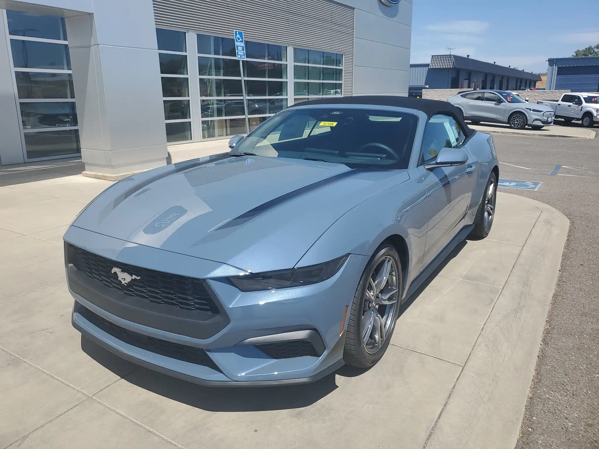 2025 Ford Mustang EcoBoost Convertible's photo