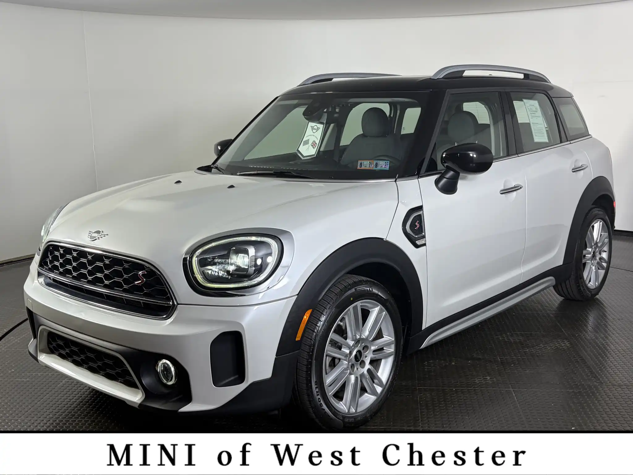 2024 MINI Countryman Cooper S's photo