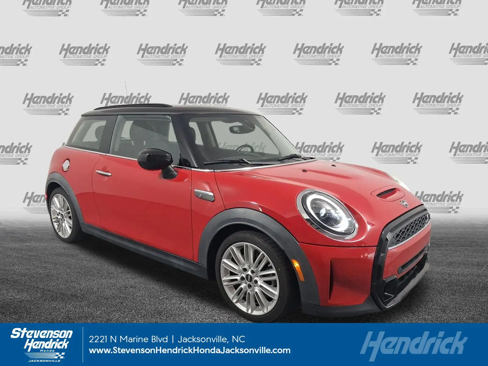 2022 MINI Hardtop Cooper S's photo