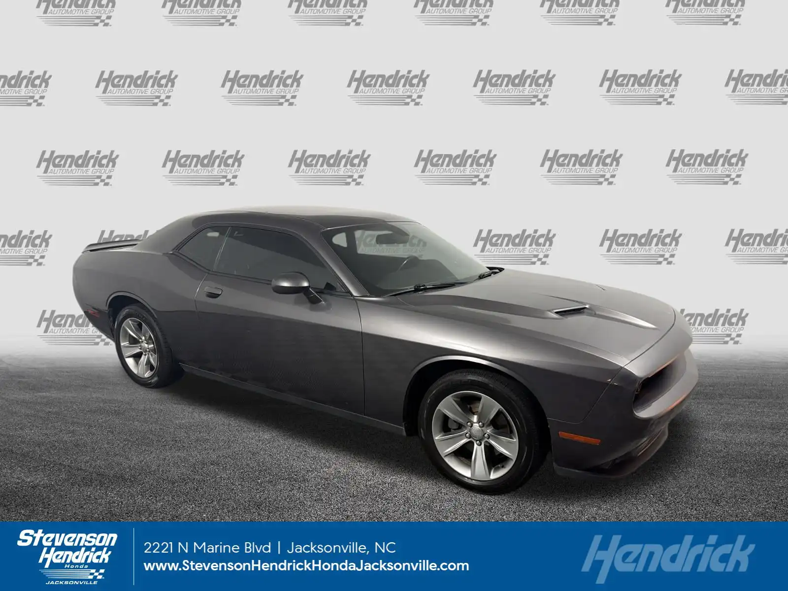 2020 Dodge Challenger SXT Auto's photo