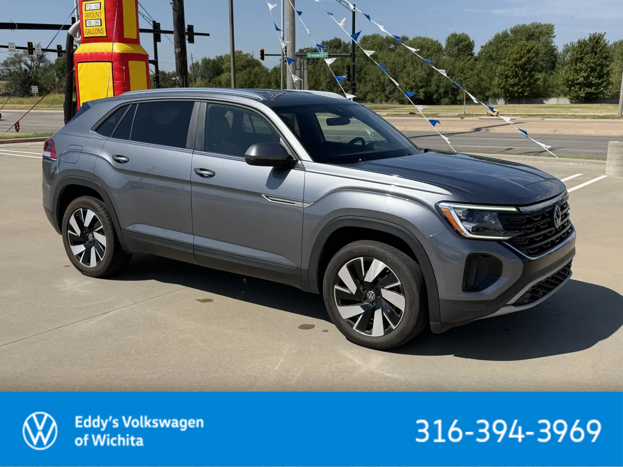 2024 Volkswagen Atlas Cross Sport 2.0T SE w/Tech's photo