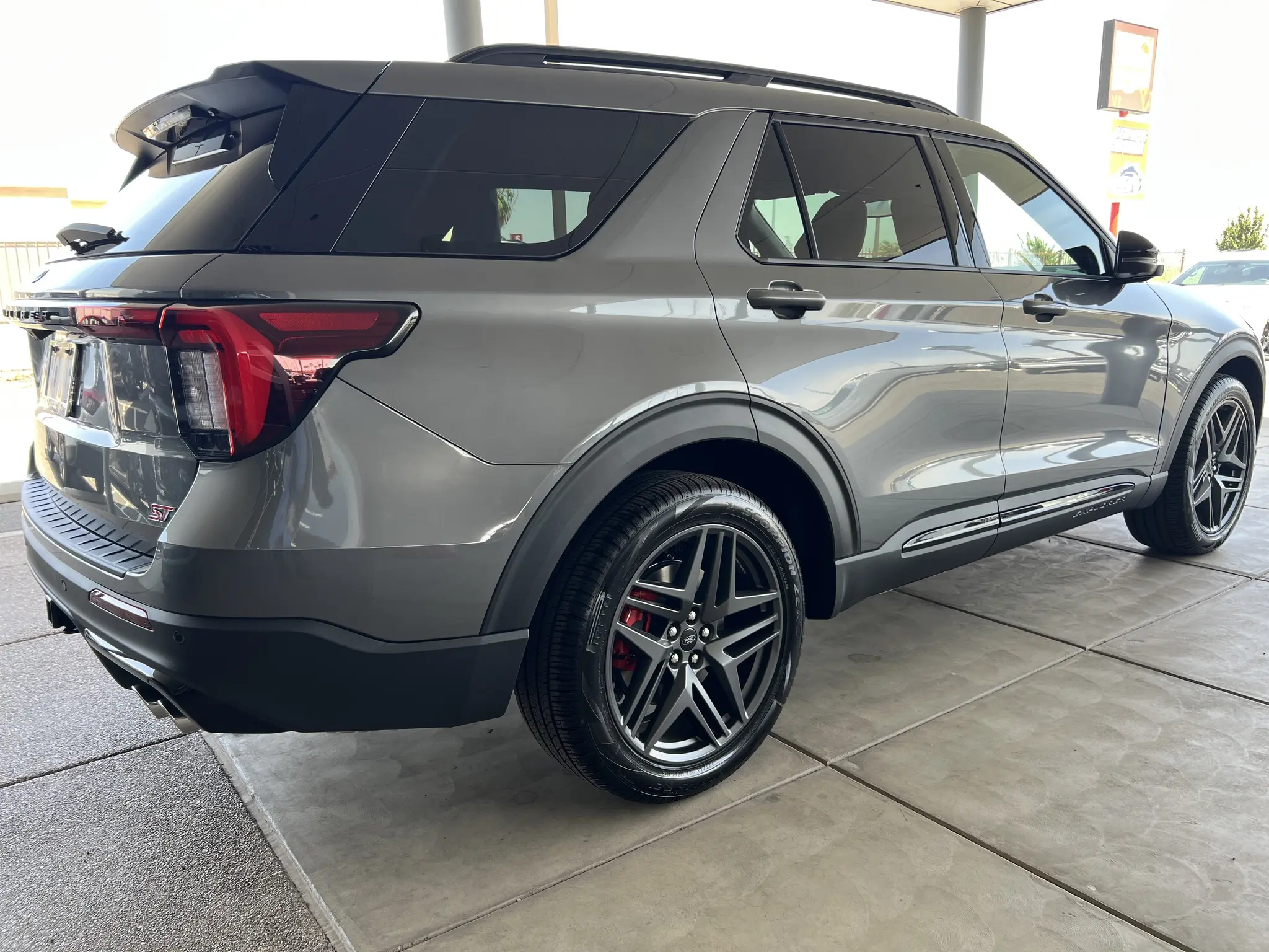 2026 Ford Explorer ST 4WD photo 4