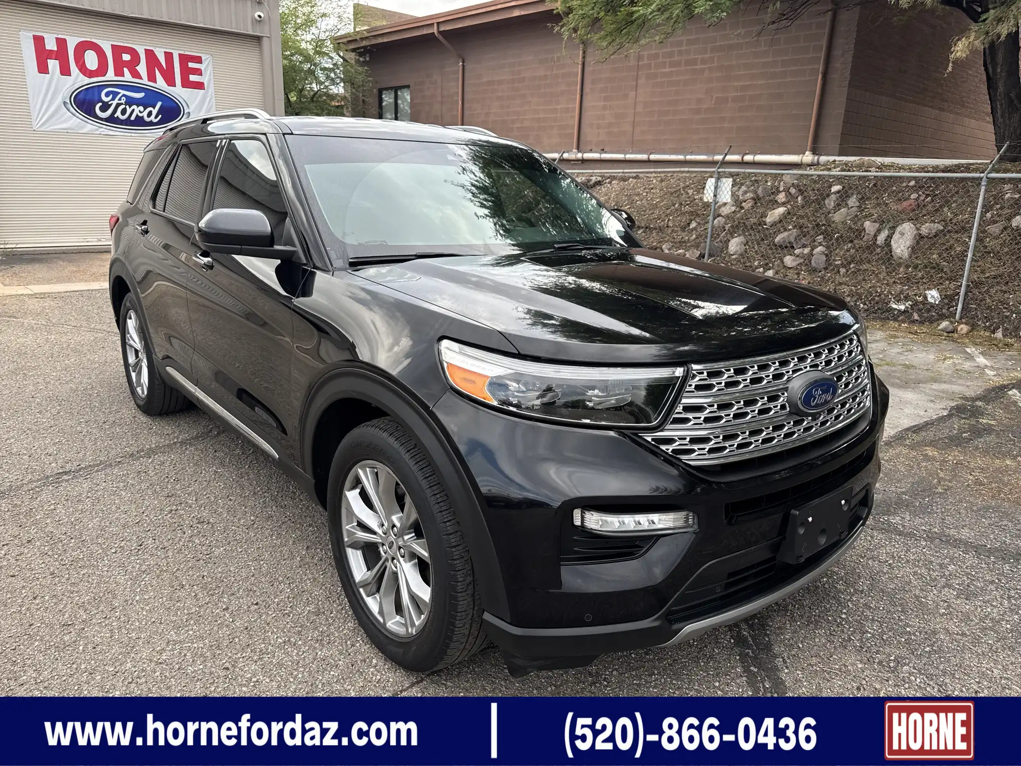 2023 Ford Explorer Limited RWD's photo