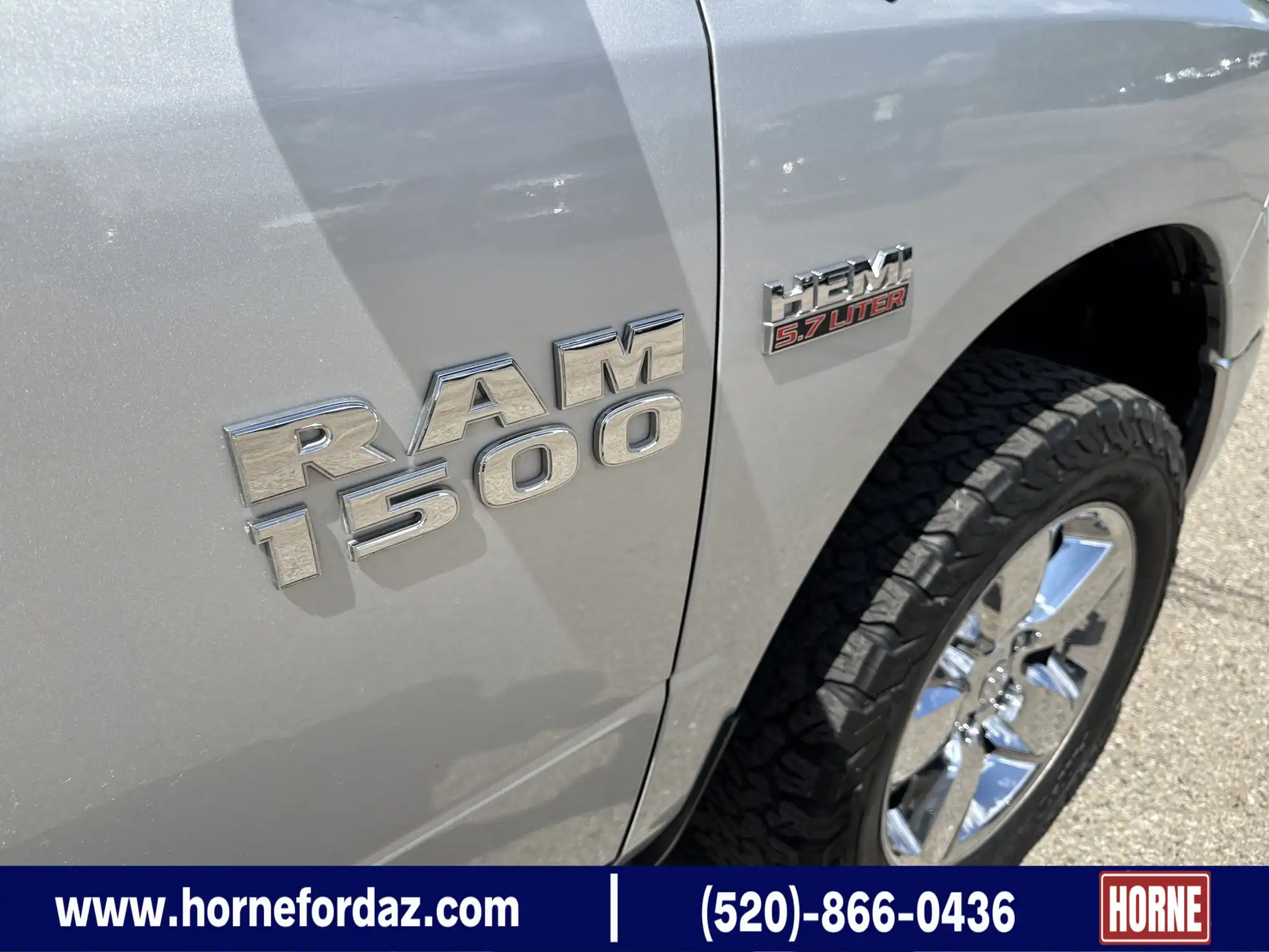 2016 RAM 1500 Big Horn 4WD Crew Cab 5'7's photo