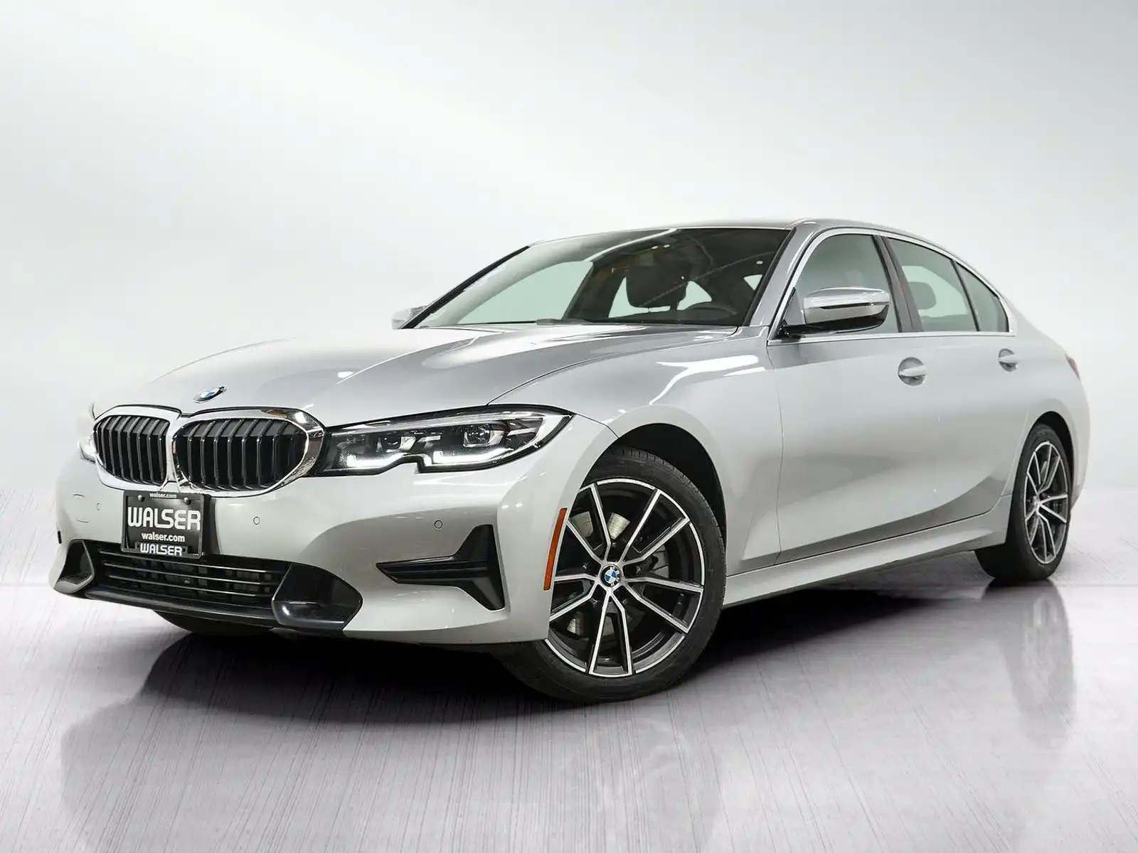 2019 BMW 3 Series 330i xDrive Sedan's photo