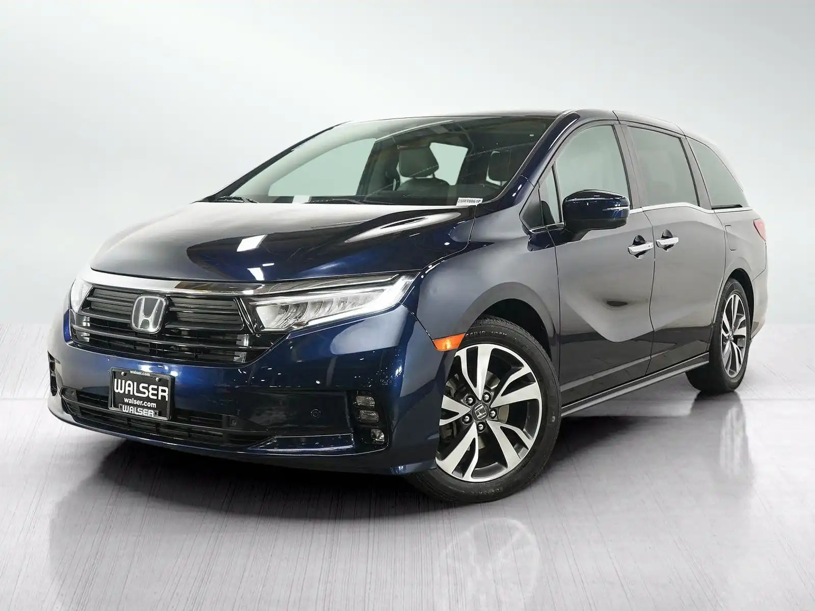 2023 Honda Odyssey Touring's photo