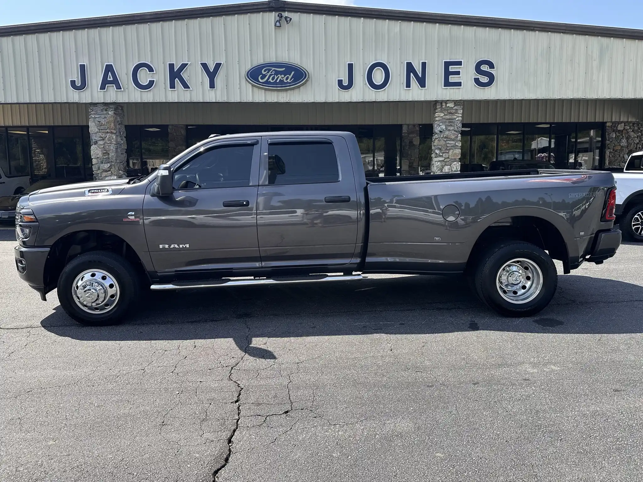 2025 RAM 3500 Big Horn 4X4 Crew Cab LWB's photo