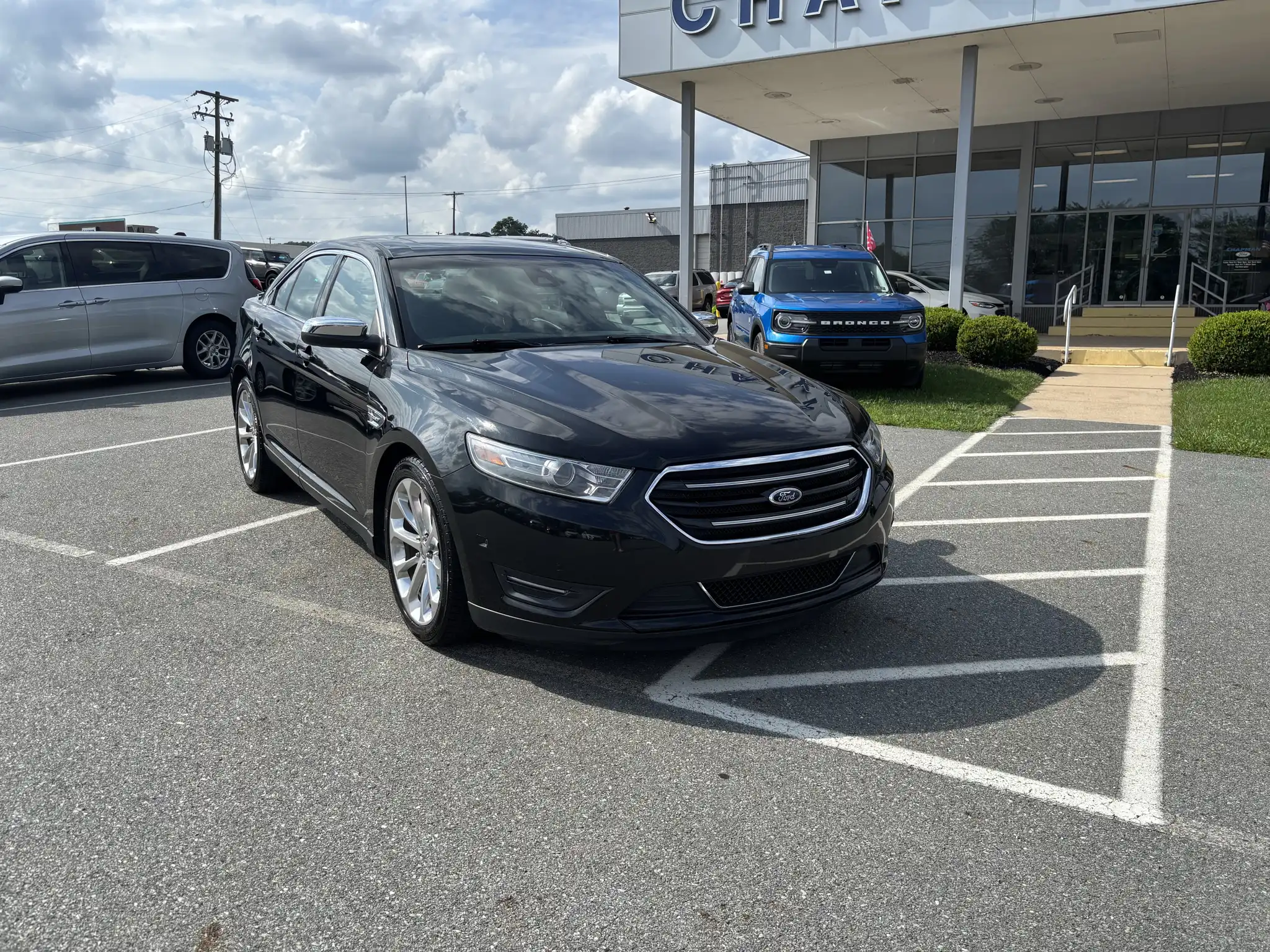 2013 Ford Taurus Limited AWD's photo