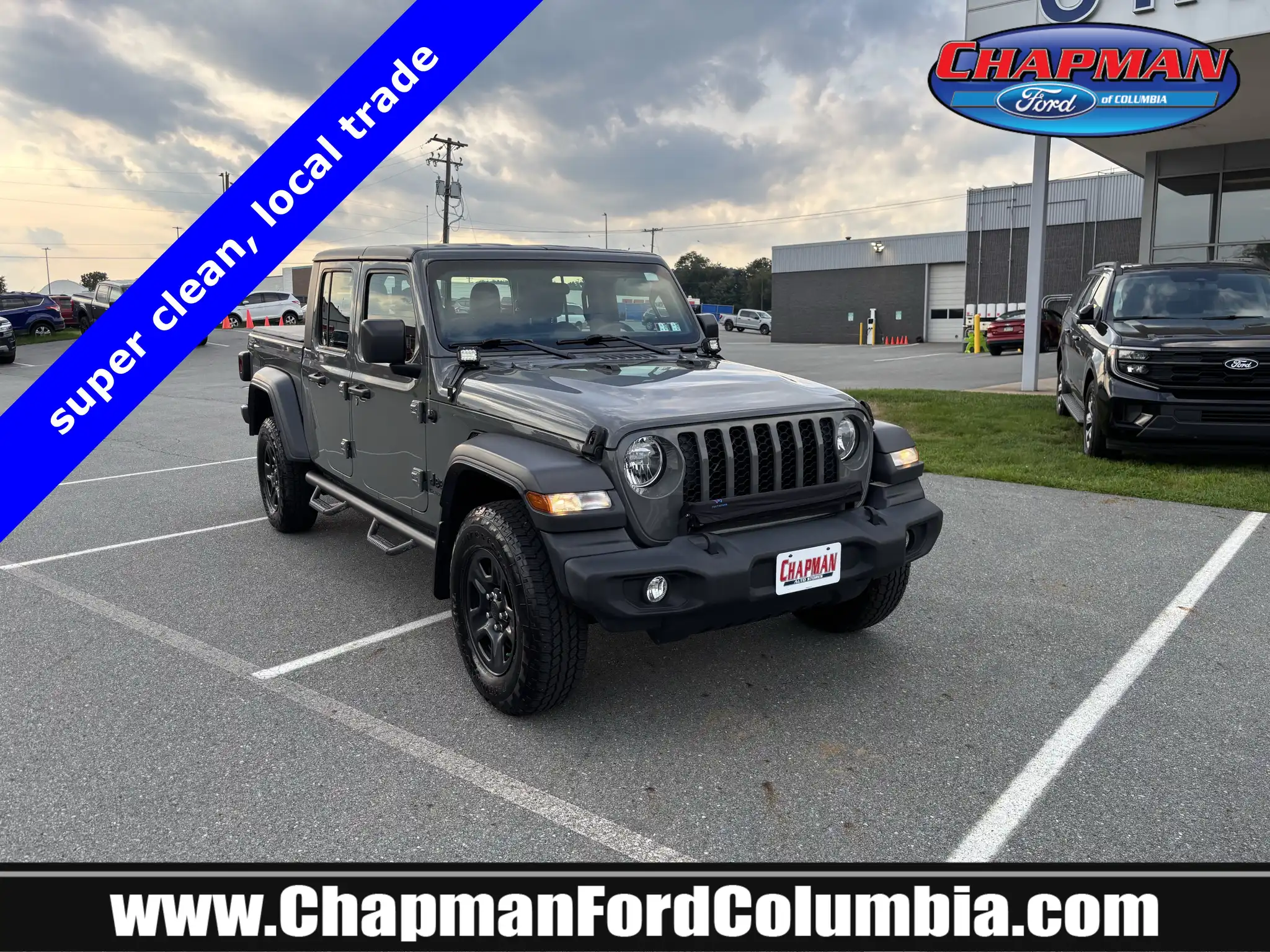 2020 Jeep Gladiator Sport's photo