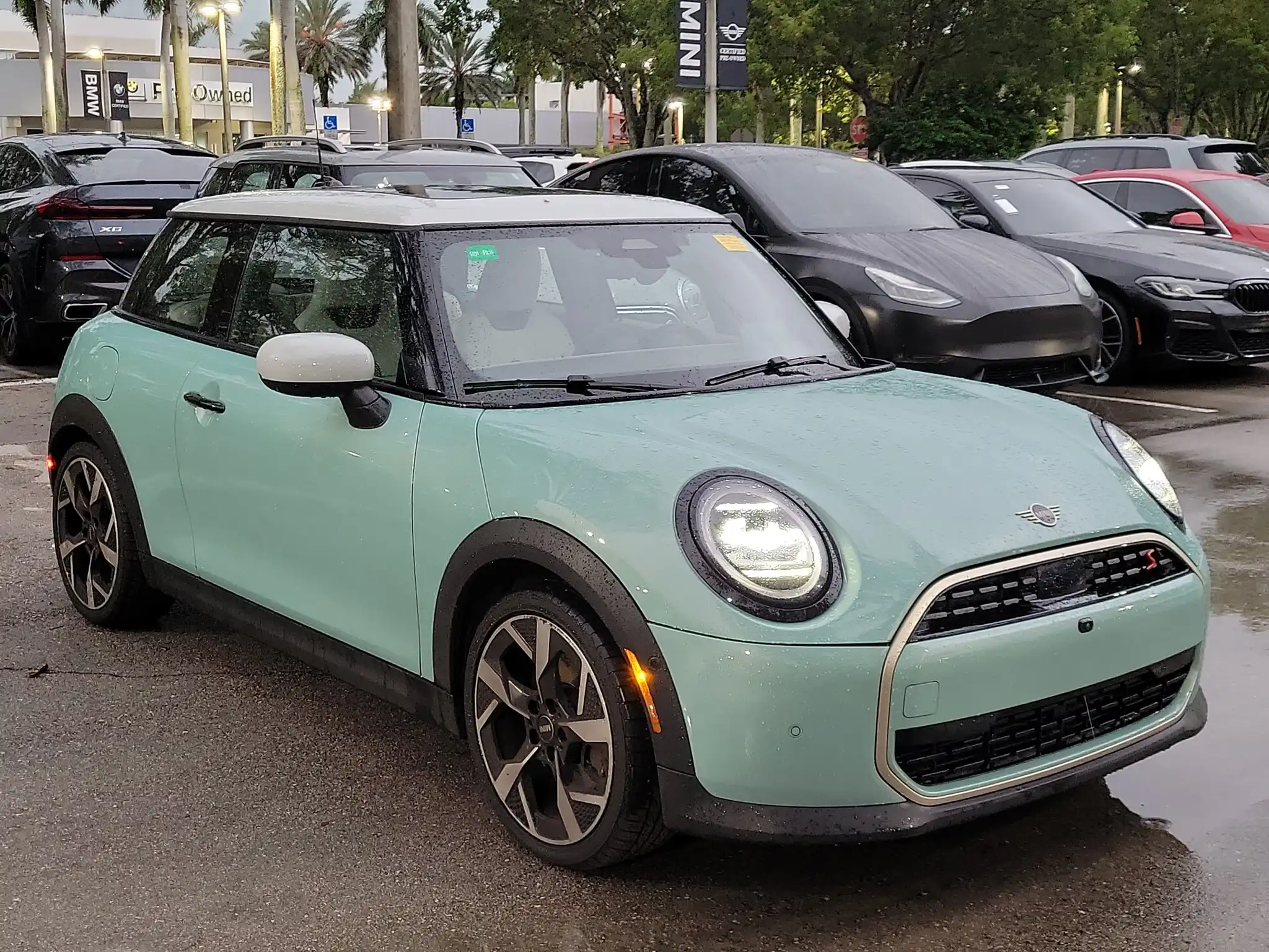 2025 MINI Hardtop Cooper S's photo